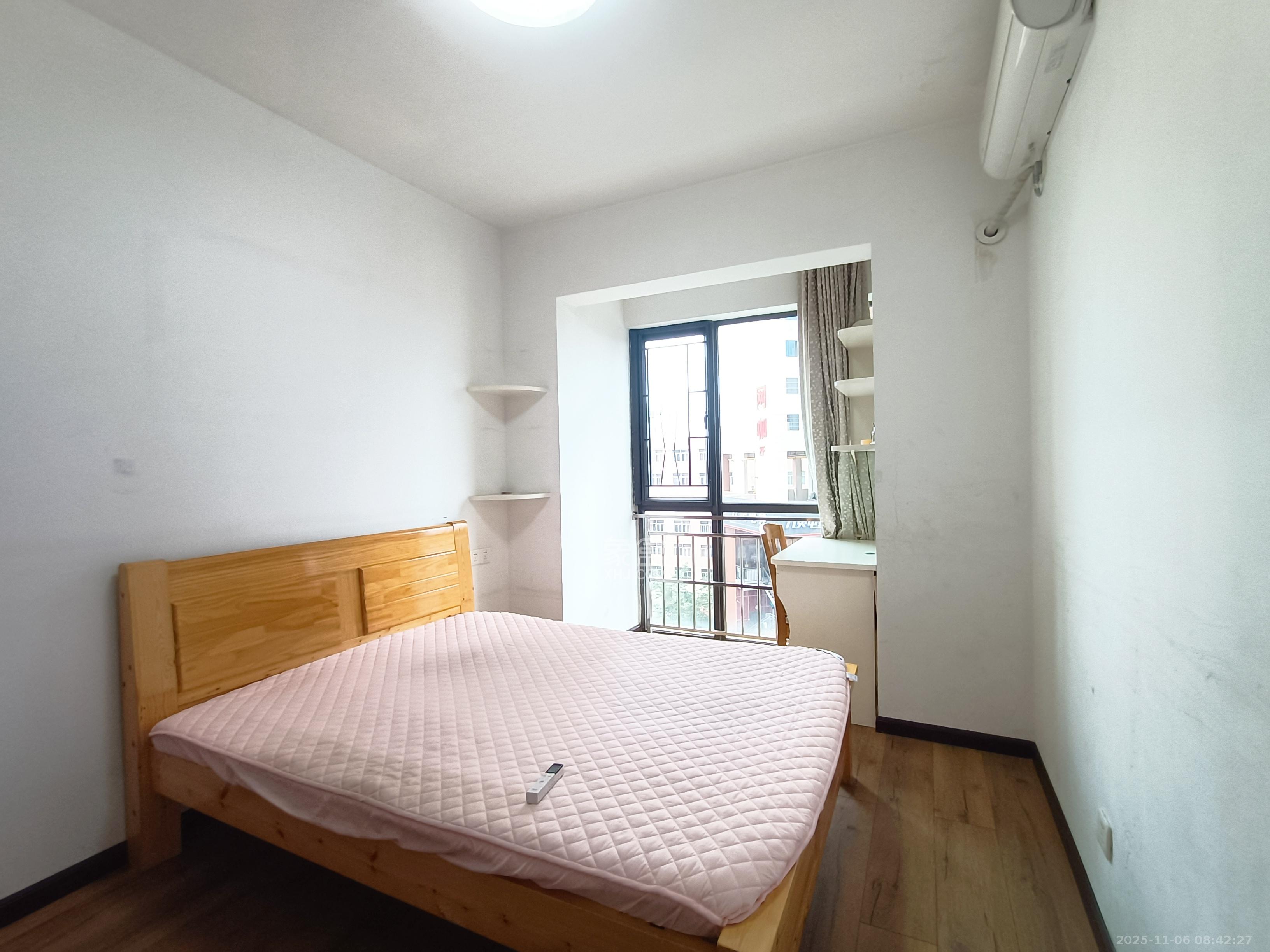 旭辉华庭 2室2厅1卫 1600.0元/月 旭辉华庭 2室2厅1卫 1600.0元/月室内图