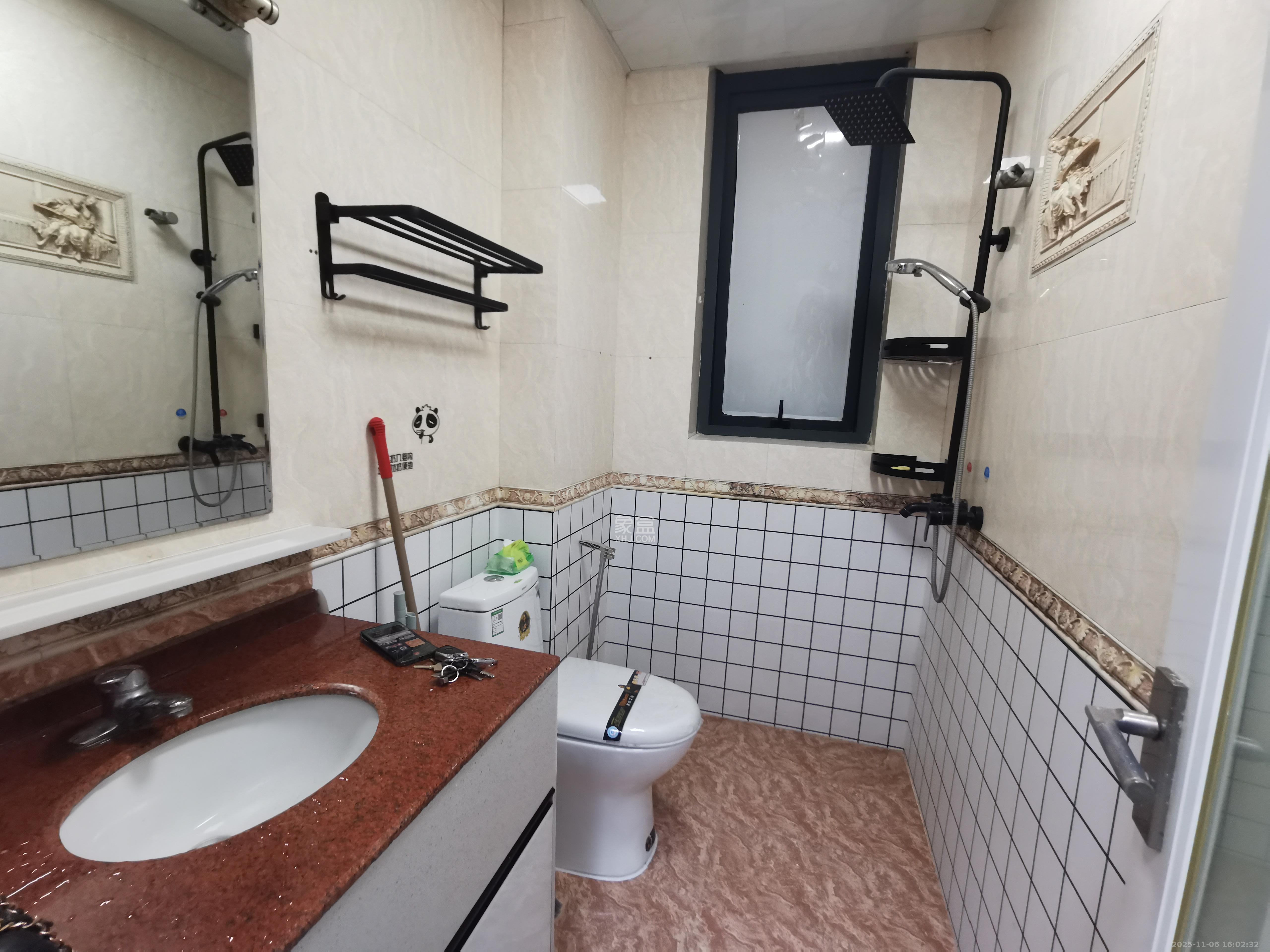 中天广场 1室1厅1卫 2500.0元/月 中天广场 1室1厅1卫 2500.0元/月室内图