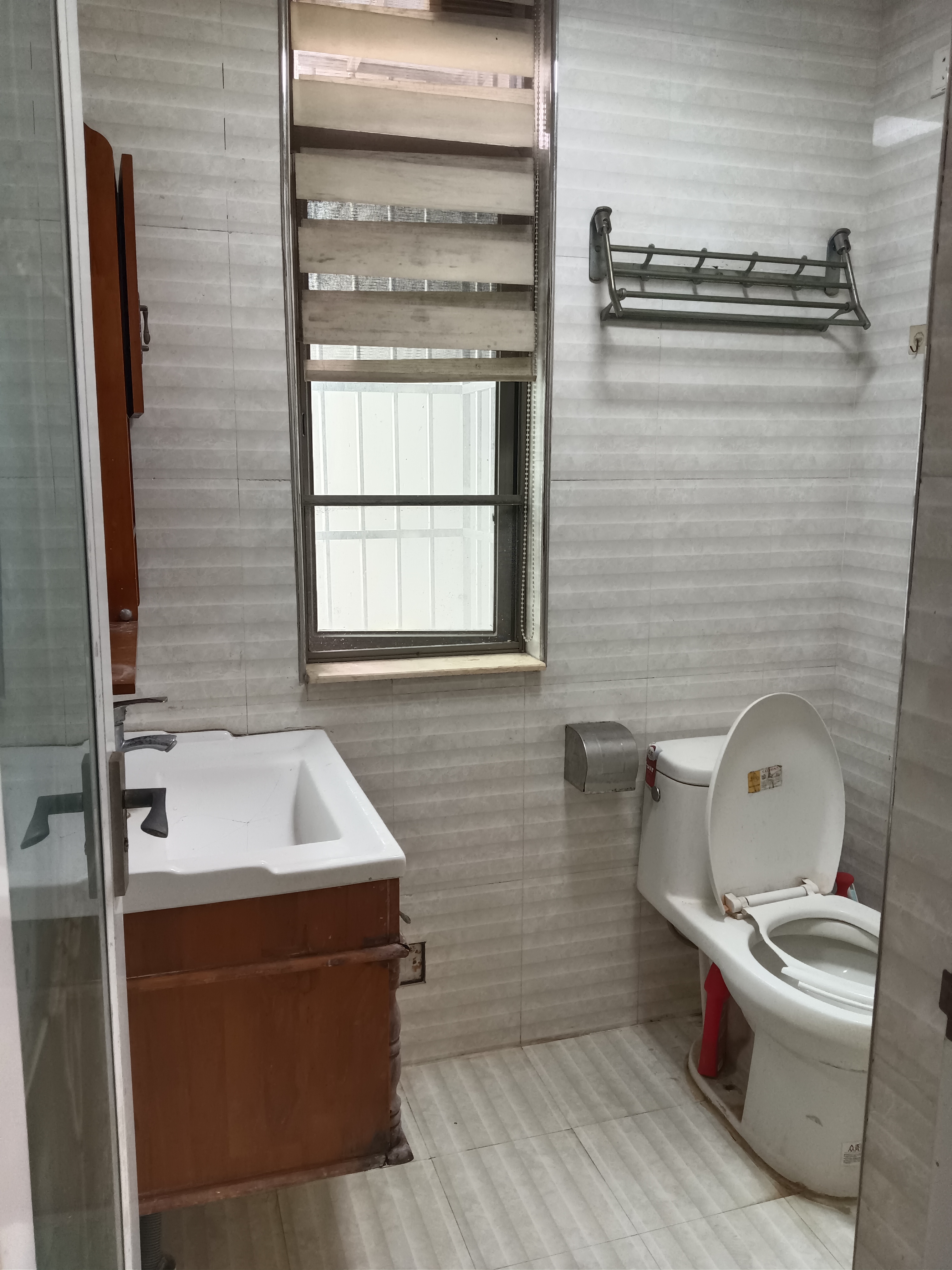 南海花园  2室1厅1卫    1900.0元/月室内图