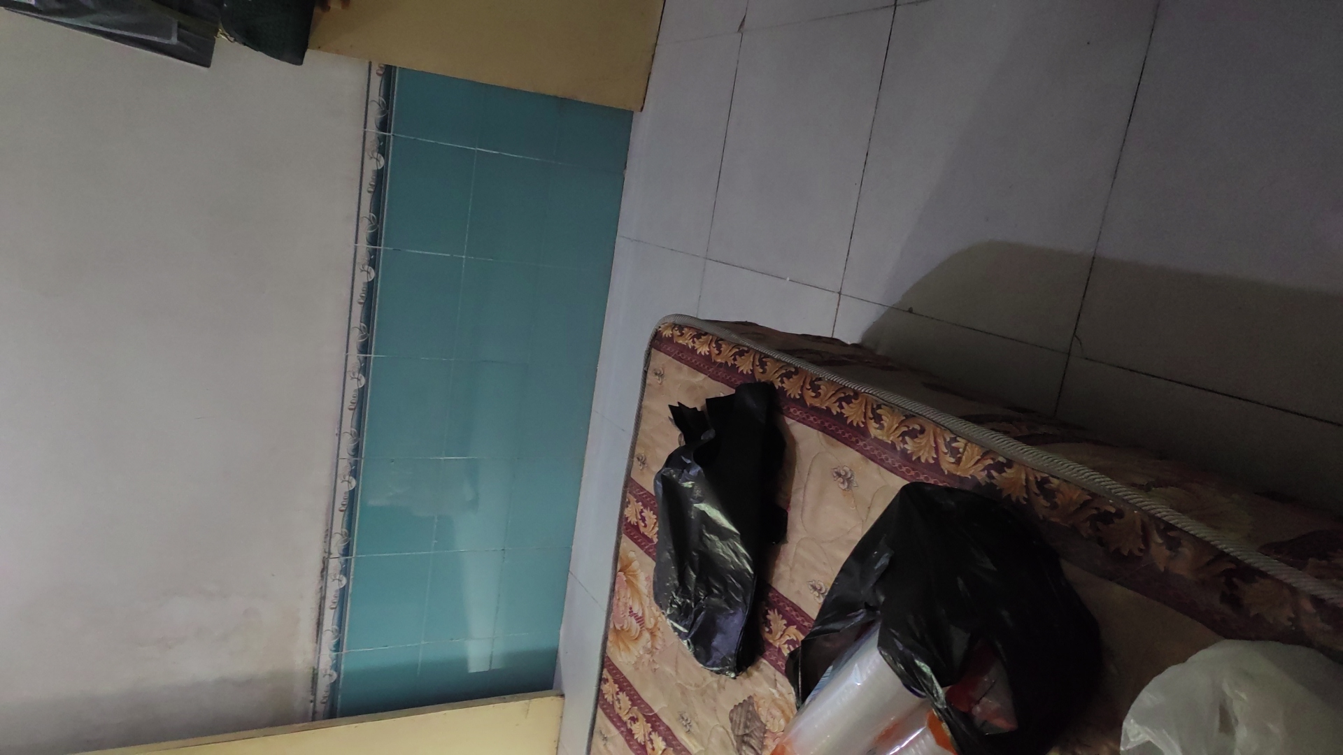 市中心散盘 4室2厅2卫 65.8万 市中心散盘 4室2厅2卫 65.8万客厅