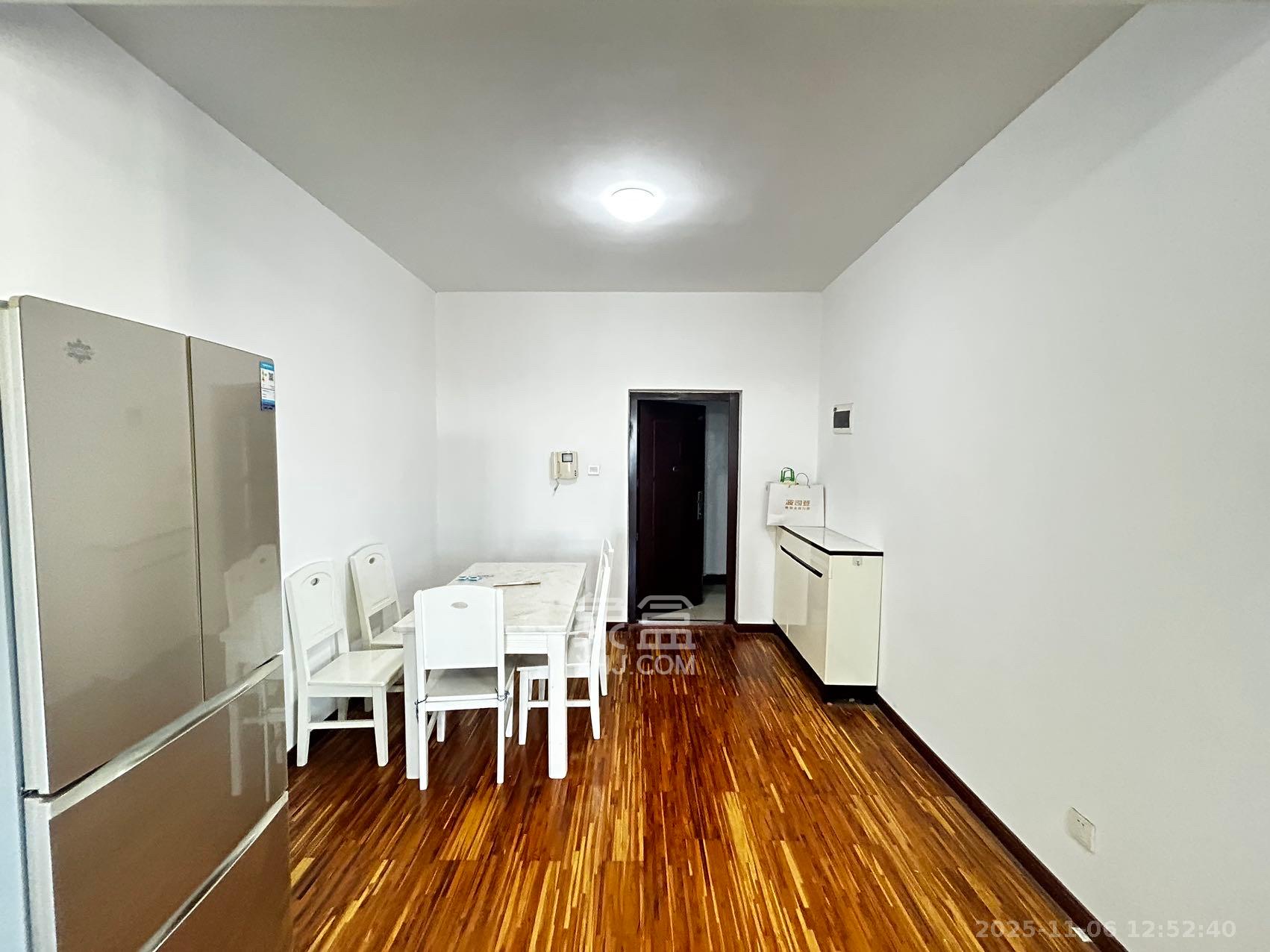 楚天世纪城东苑  2室2厅1卫    1600.0元/月室内图