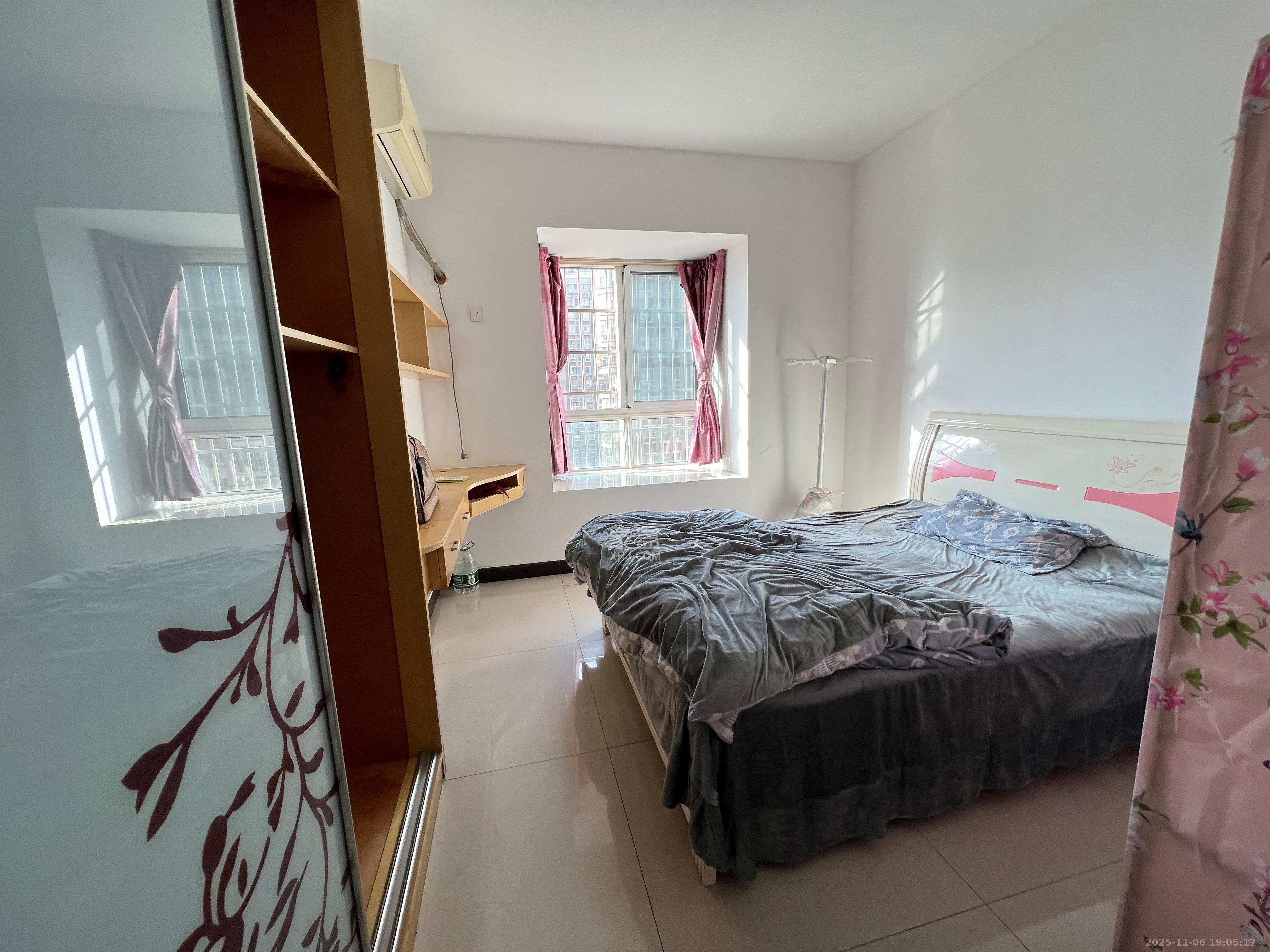 上河国际C区 3室1厅1卫 2500.0元/月 上河国际C区 3室1厅1卫 2500.0元/月室内图