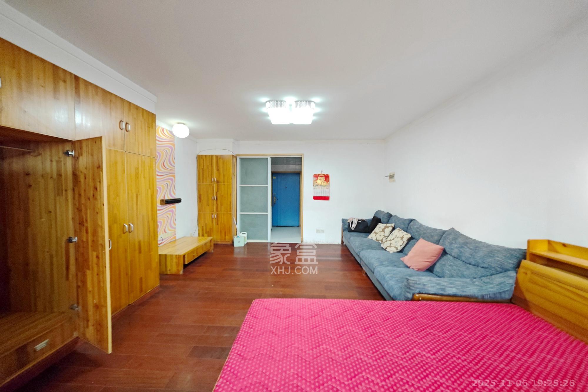 QQ生活馆 1室1厅1卫 23.5万 QQ生活馆 1室1厅1卫 23.5万卧室