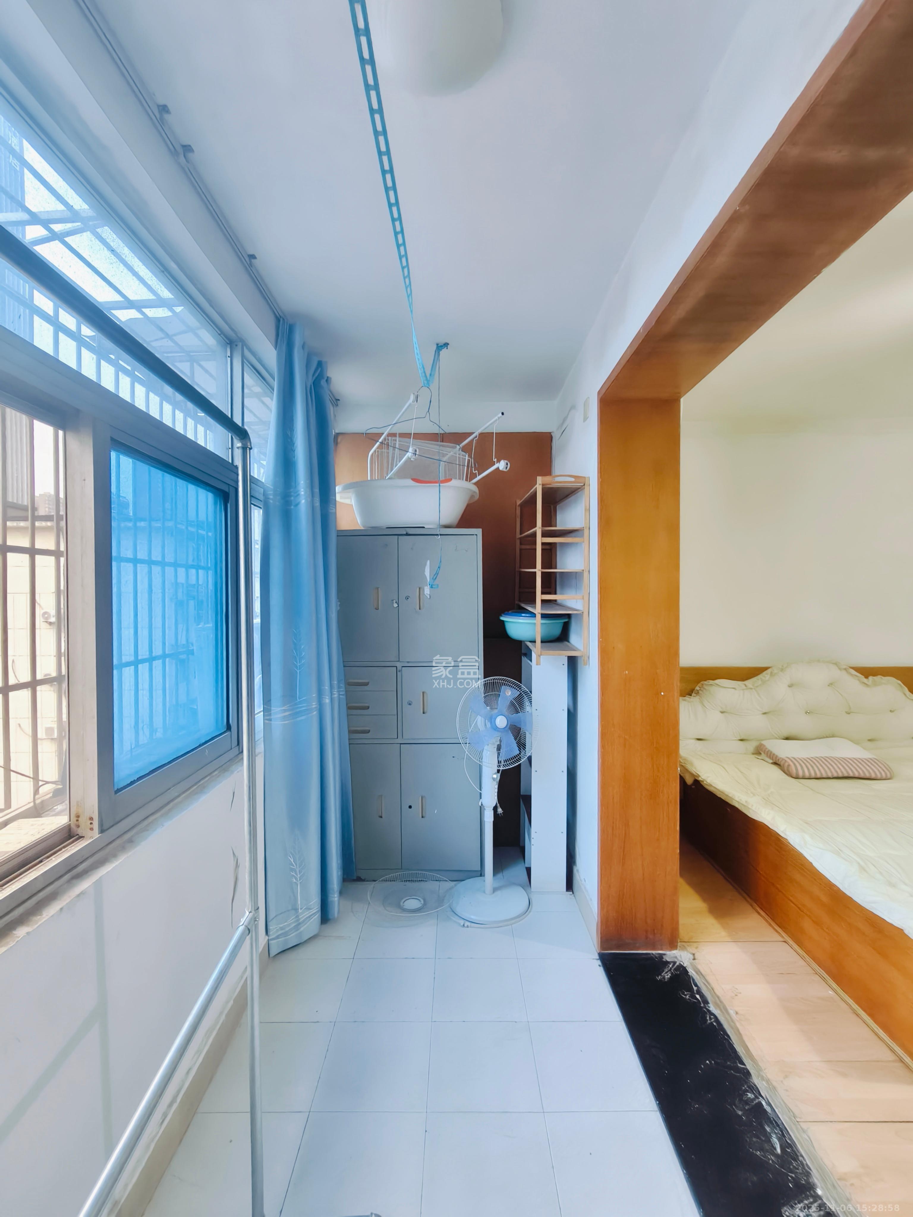 景园小区  2室1厅1卫    1600.0元/月室内图