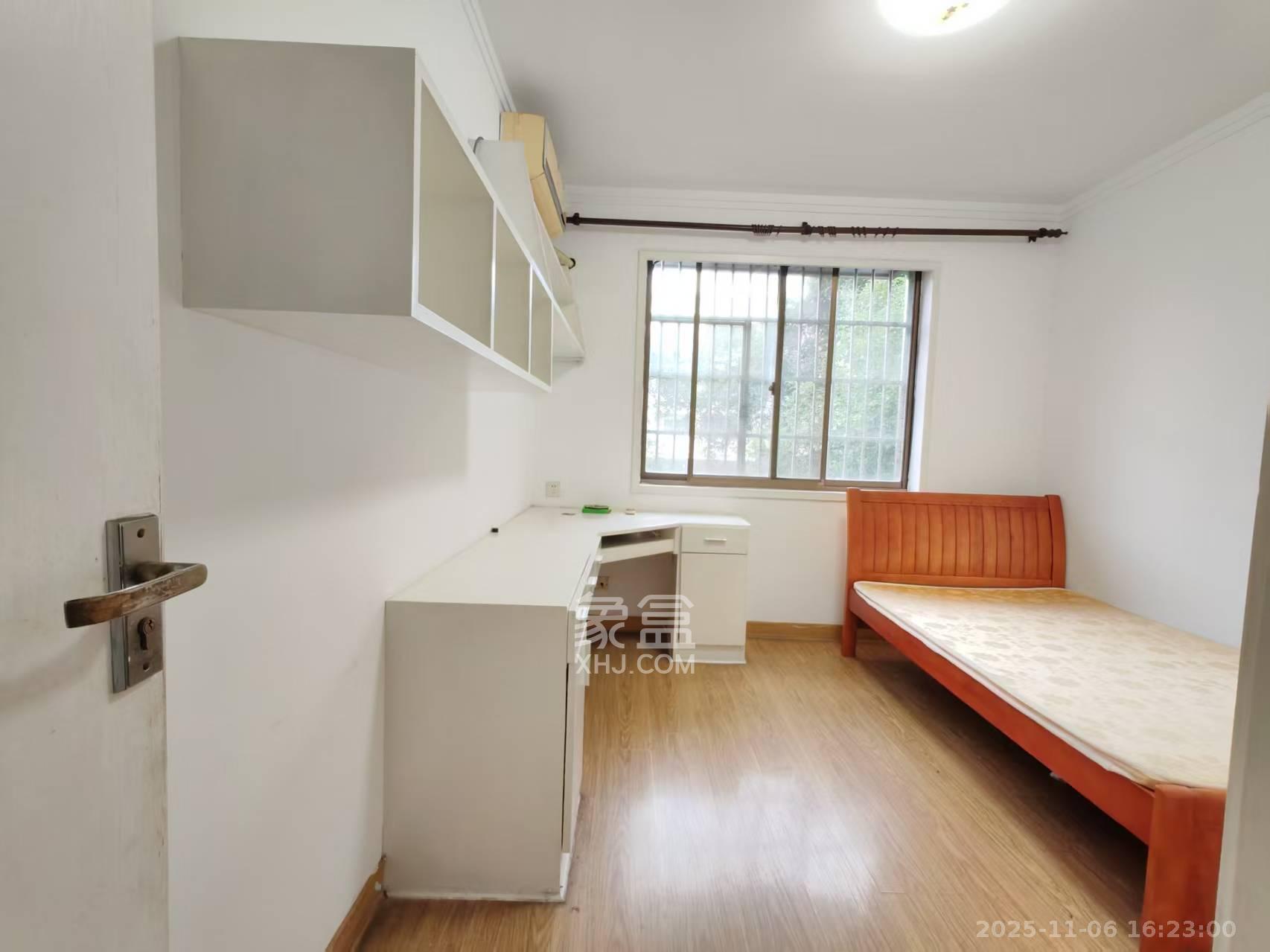 金湘北苑 1室2厅1卫 2200.0元/月 金湘北苑 1室2厅1卫 2200.0元/月室内图