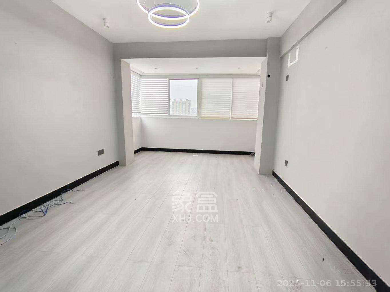 东城一品（国杰大厦）  4室2厅1卫    2800.0元/月