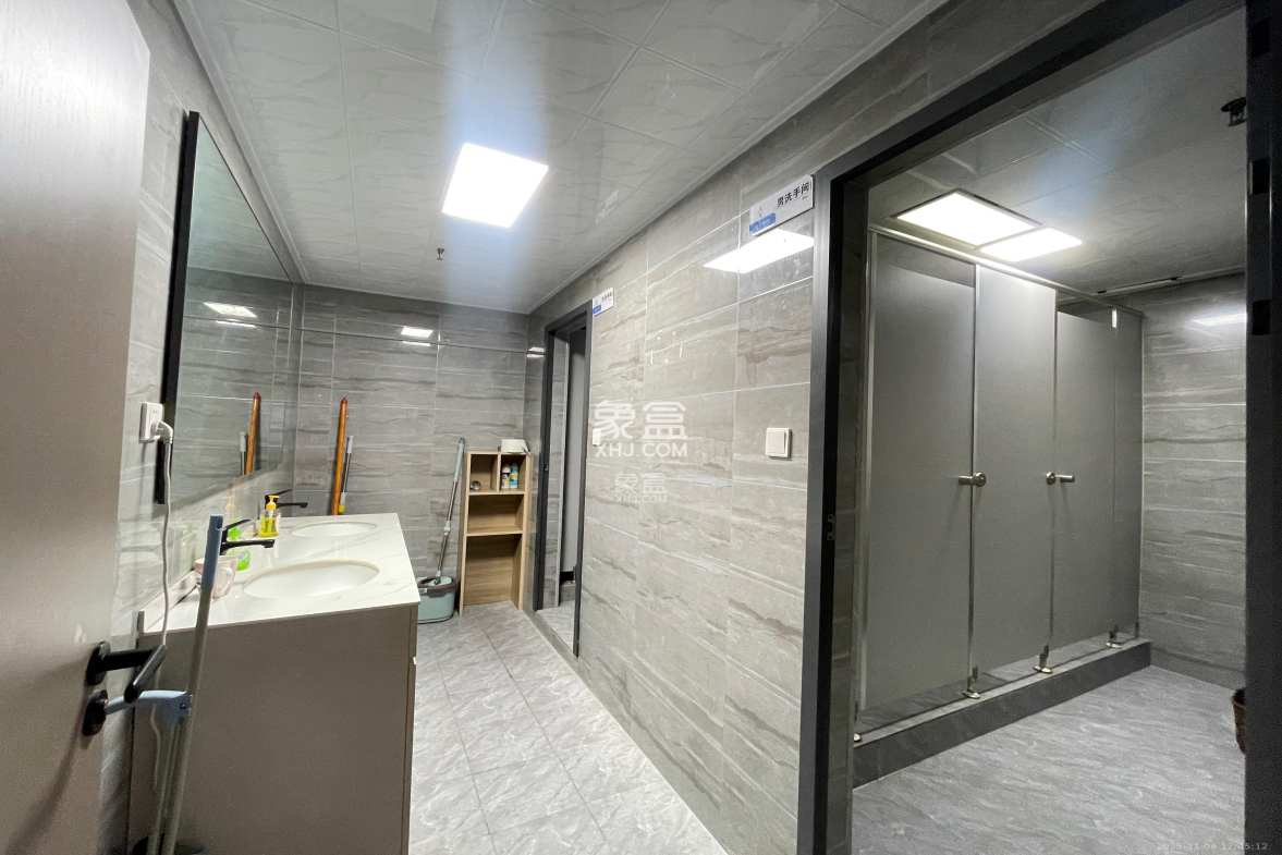 华润翡翠府 1室1厅1卫 11000.0元/月 华润翡翠府 1室1厅1卫 11000.0元/月室内图