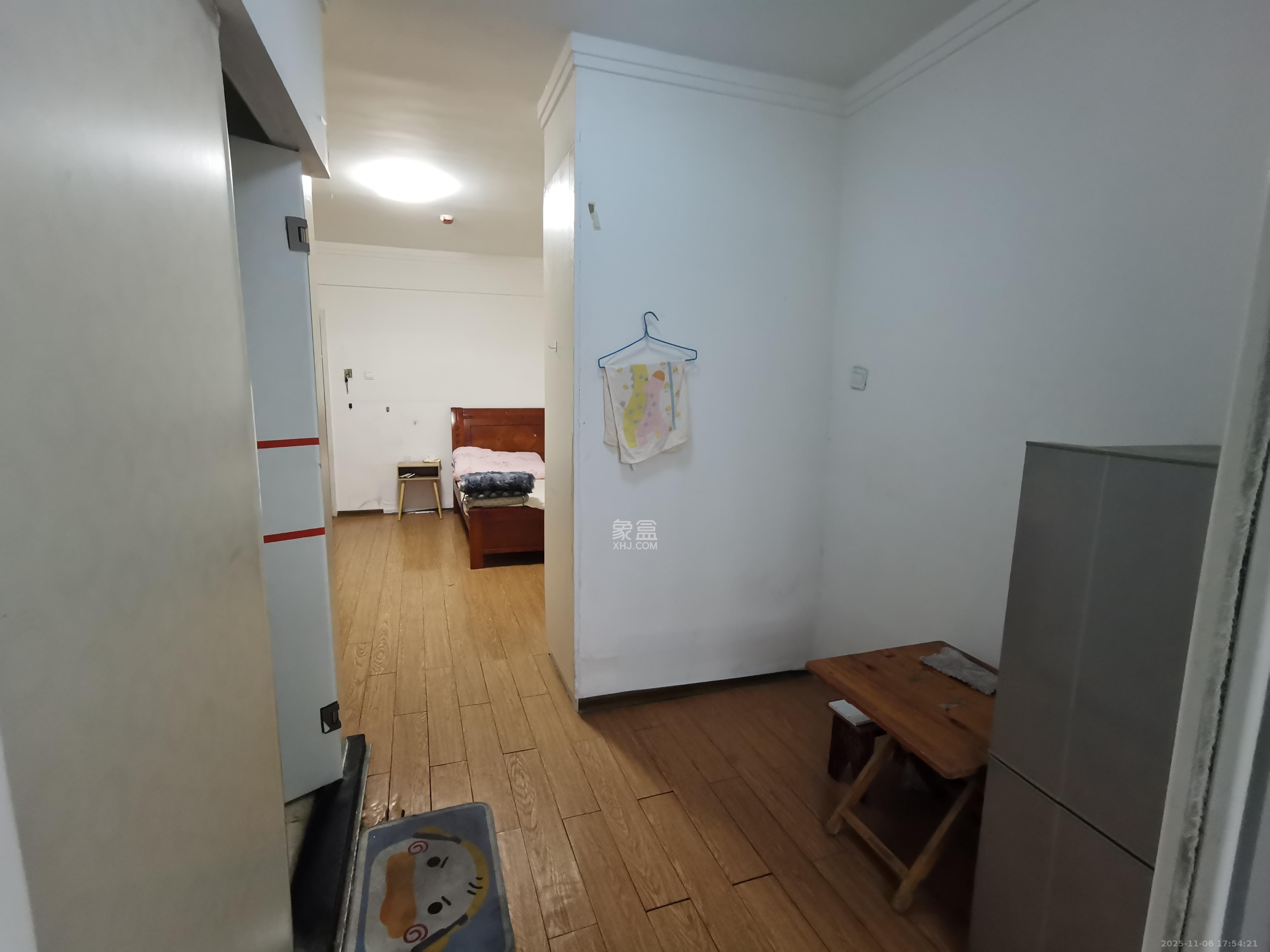 兰卡威国际  1室1厅1卫    1300.0元/月室内图