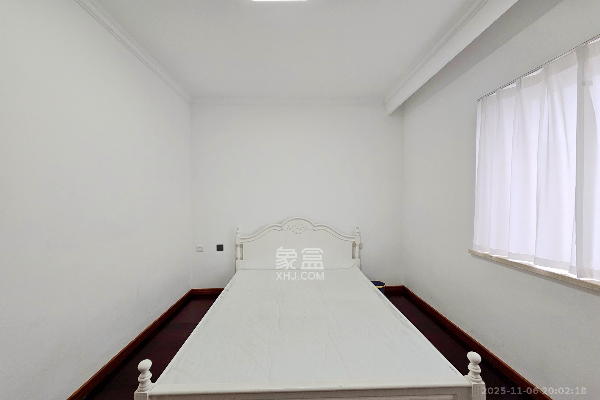 茂华禧都会  3室2厅2卫    100.0万卧室