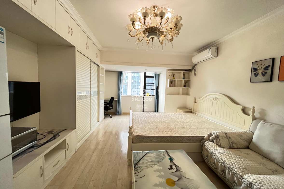 五江天街北区 1室1厅1卫 1600.0元/月 五江天街北区 1室1厅1卫 1600.0元/月室内图