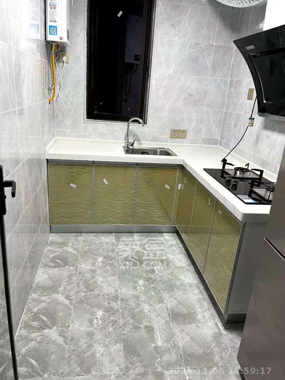 星湖湾二期高层  3室2厅1卫    2000.0元/月室内图