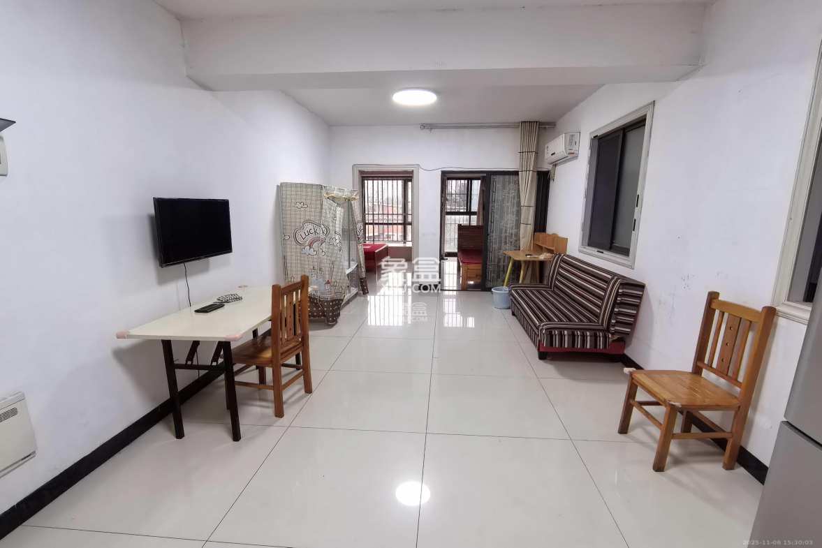 红公馆(前程丽景大厦) 2室2厅1卫 1700.0元/月 红公馆(前程丽景大厦) 2室2厅1卫 1700.0元/月室内图