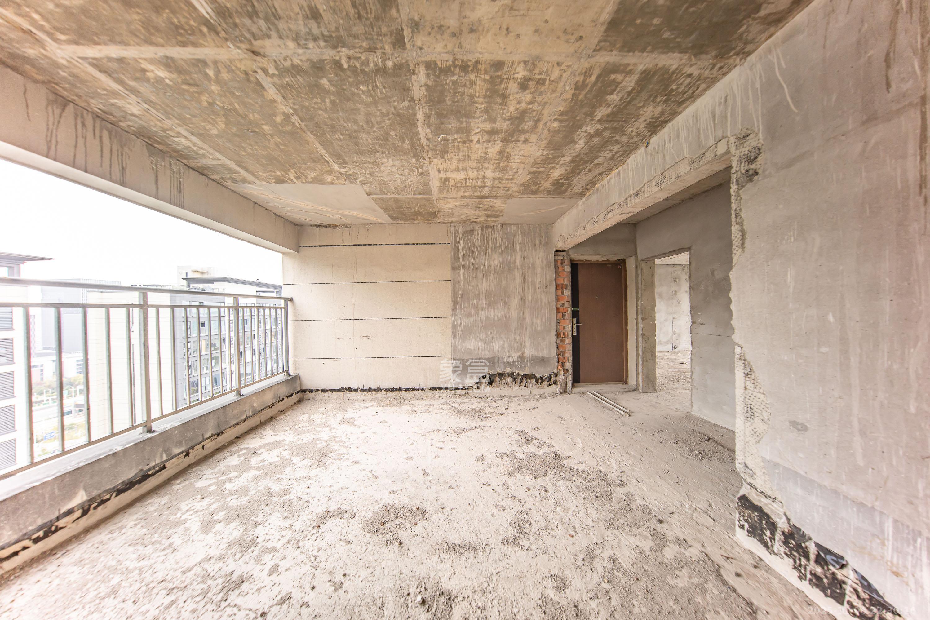 汉唐翰林府  4室2厅2卫    230.0万其他