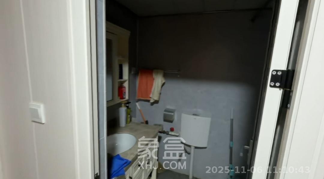 摩天一号  1室1厅1卫    2000.0元/月室内图