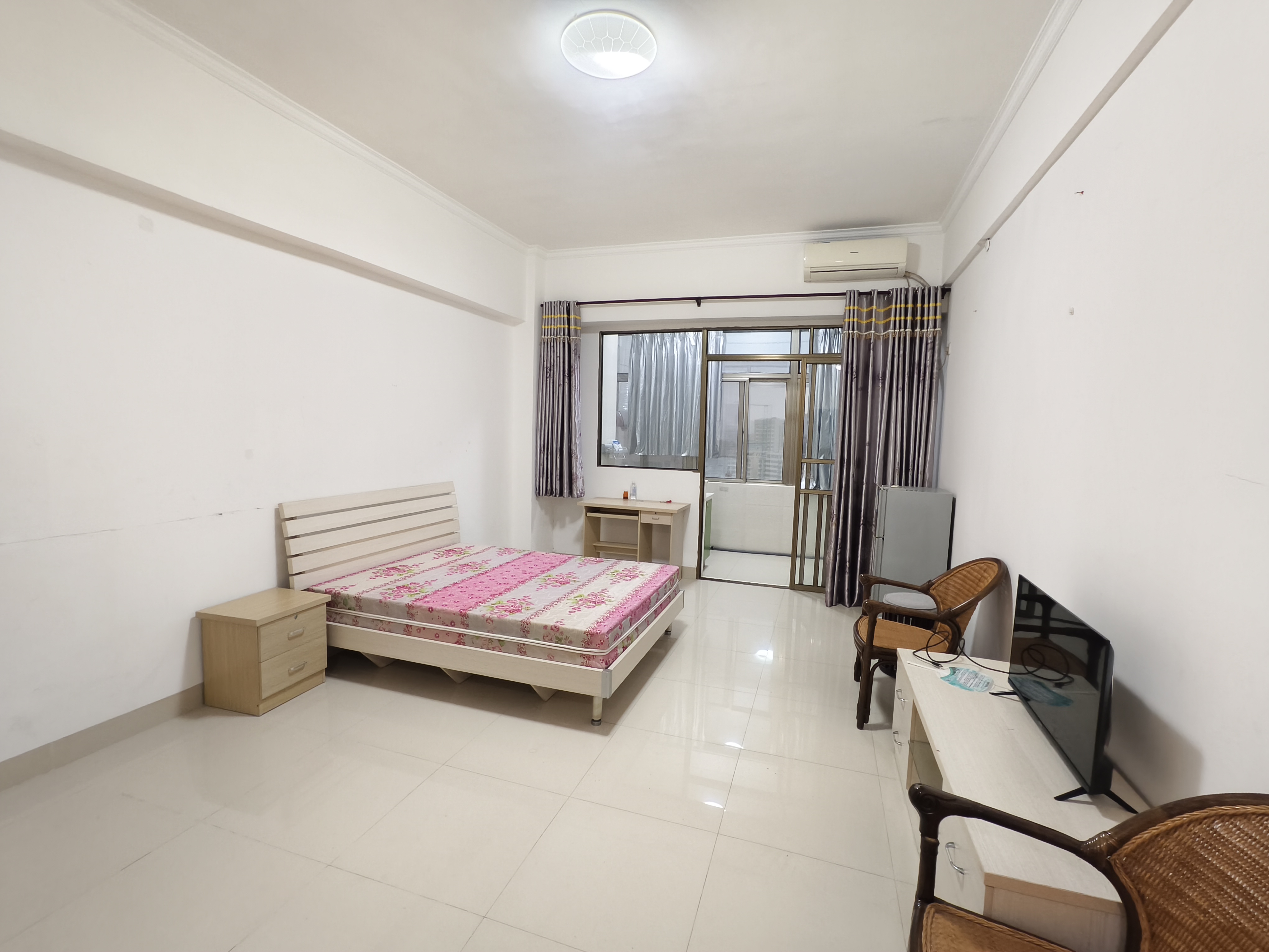 华林广场 1室0厅1卫 1500.0元/月 华林广场 1室0厅1卫 1500.0元/月室内图