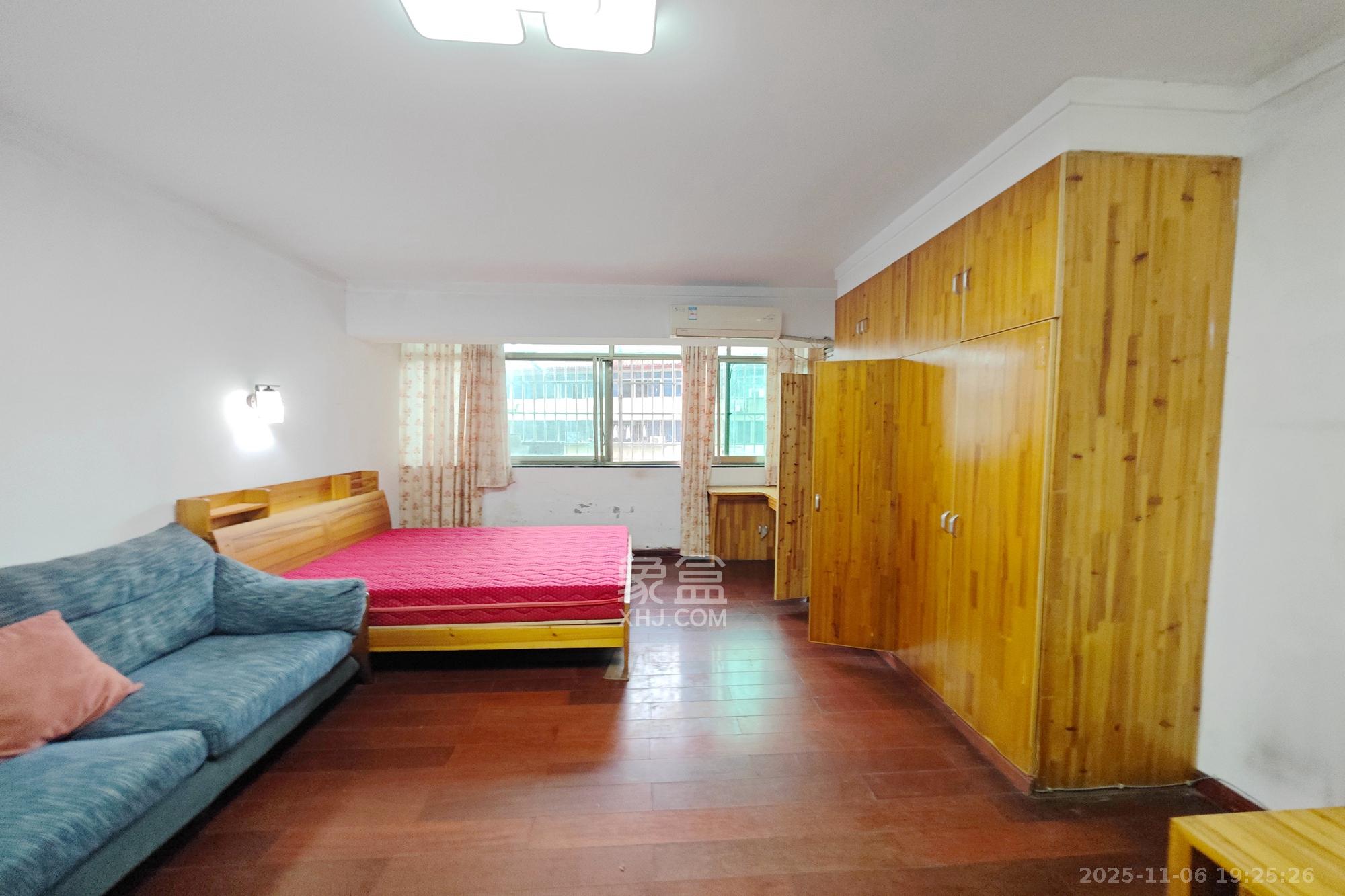 QQ生活馆 1室1厅1卫 23.5万 QQ生活馆 1室1厅1卫 23.5万卧室