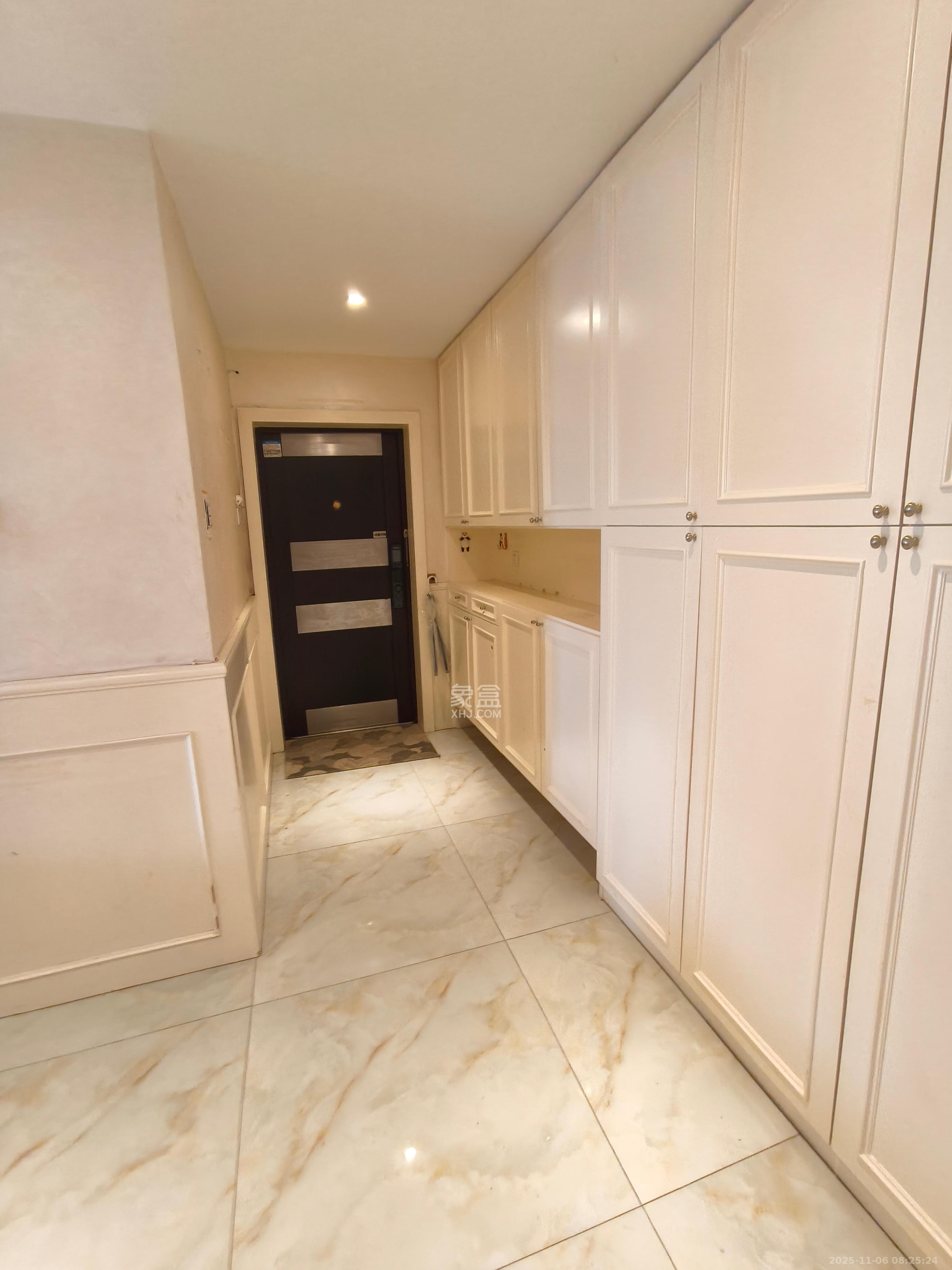 银轩铭誉(四海怡家) 1室1厅1卫 3000.0元/月 银轩铭誉(四海怡家) 1室1厅1卫 3000.0元/月室内图