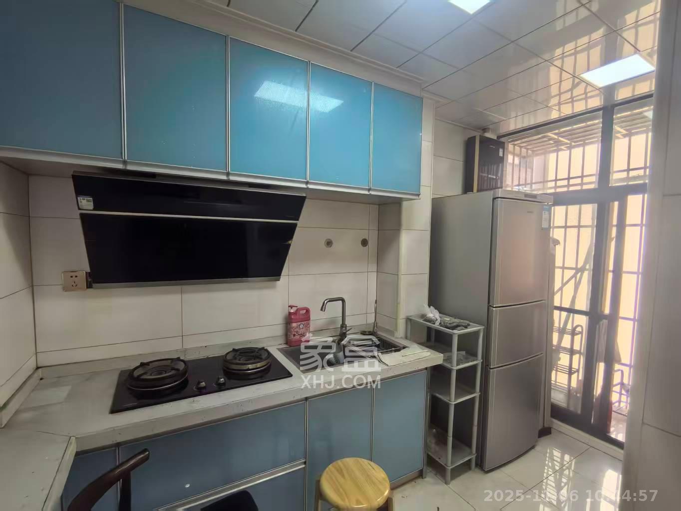 中悦领秀城  3室2厅1卫    1700.0元/月