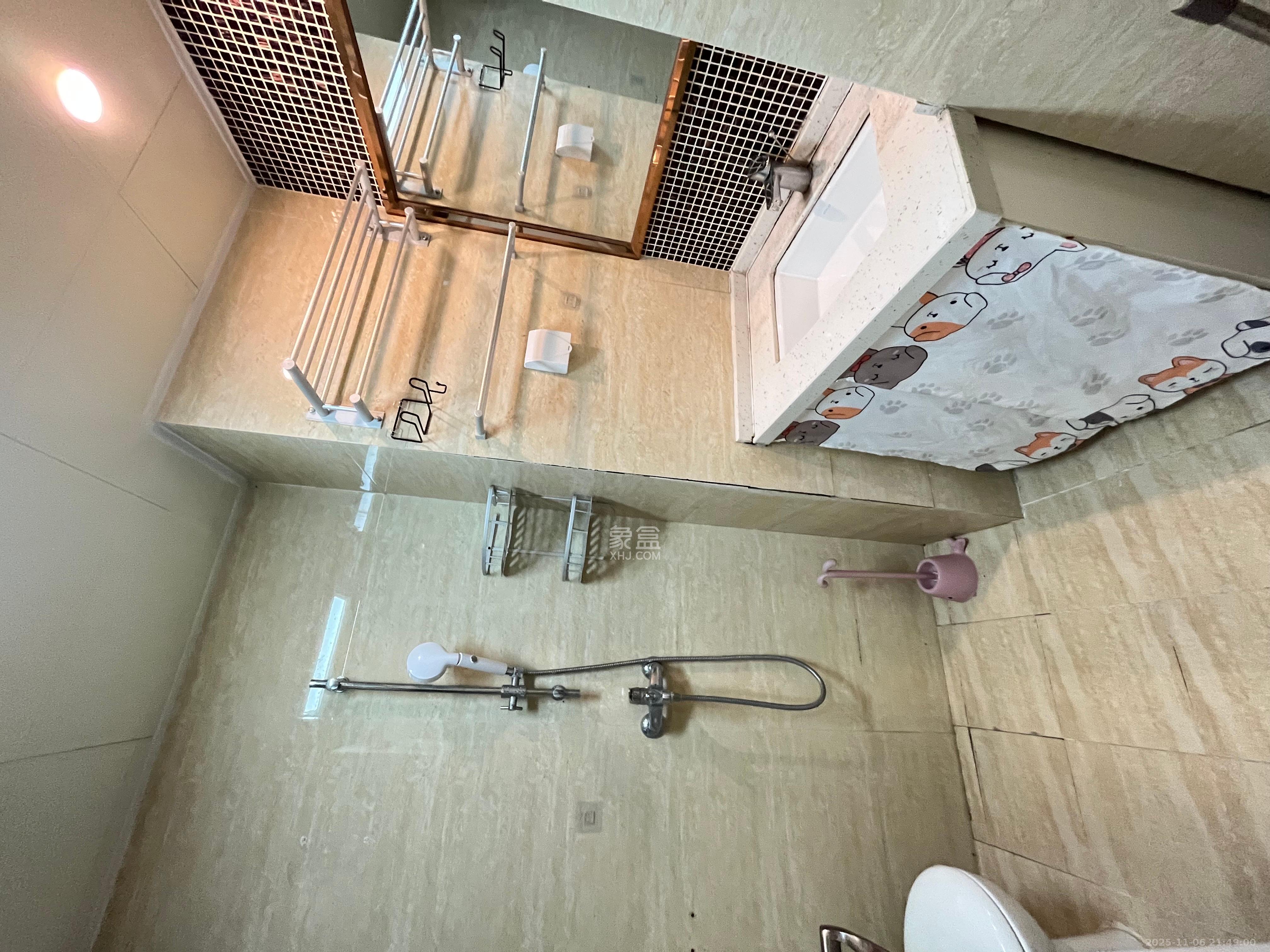 五江天街北区  1室1厅1卫    1600.0元/月室内图