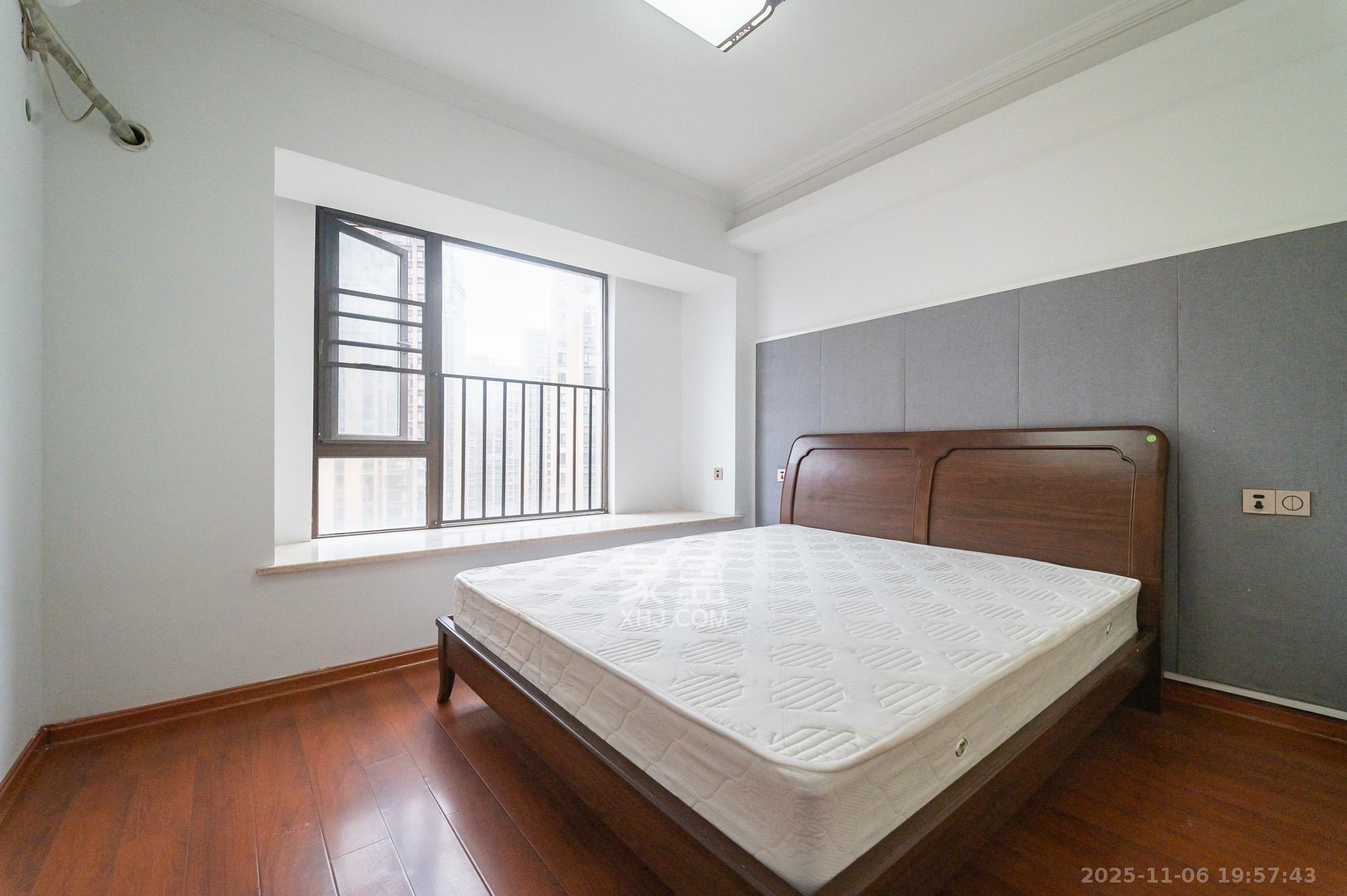 华润凤凰城三期 3室2厅1卫 78.8万 华润凤凰城三期 3室2厅1卫 78.8万卧室