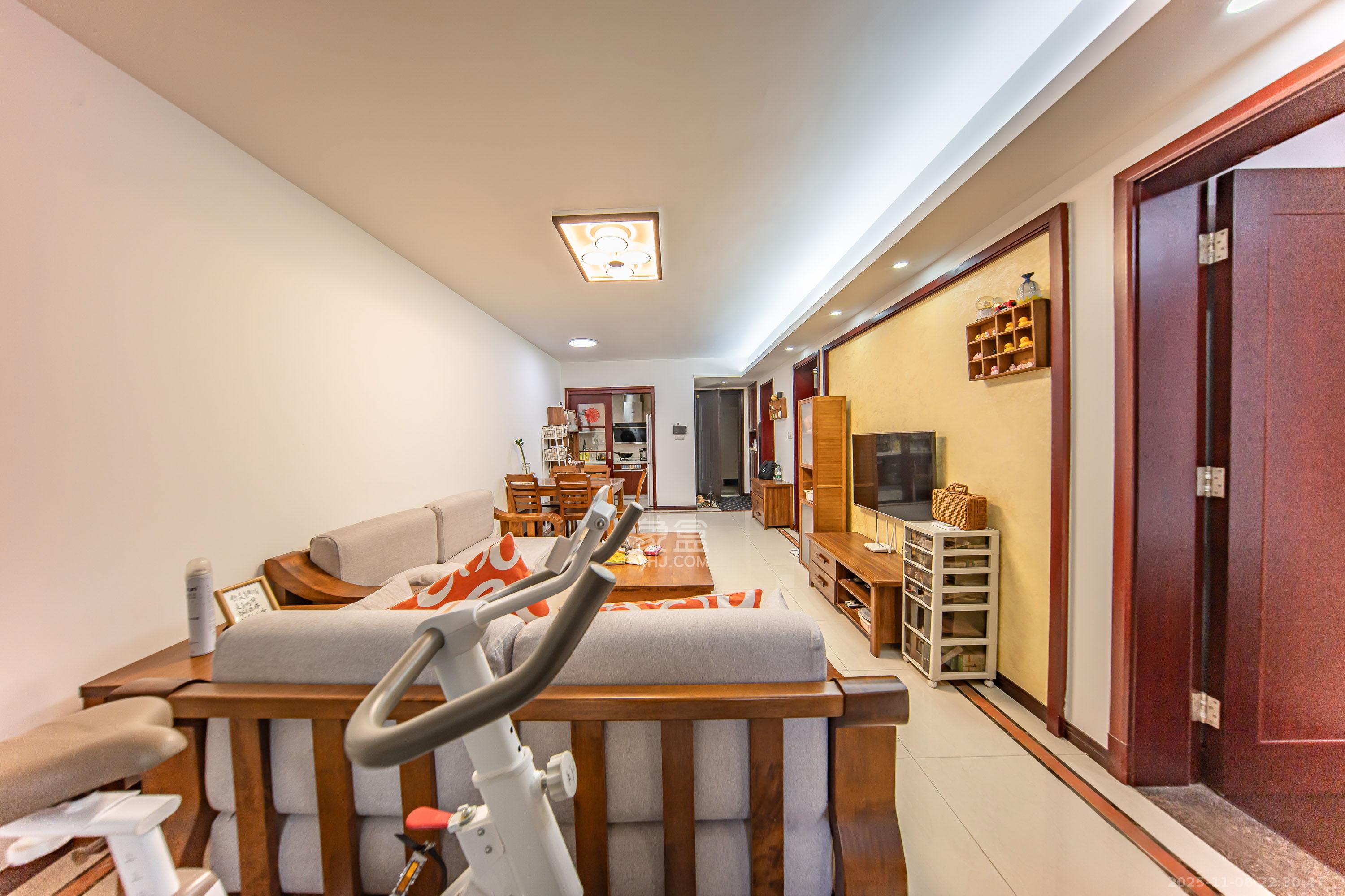 中海国际二期  3室2厅1卫    75.0万室内图1