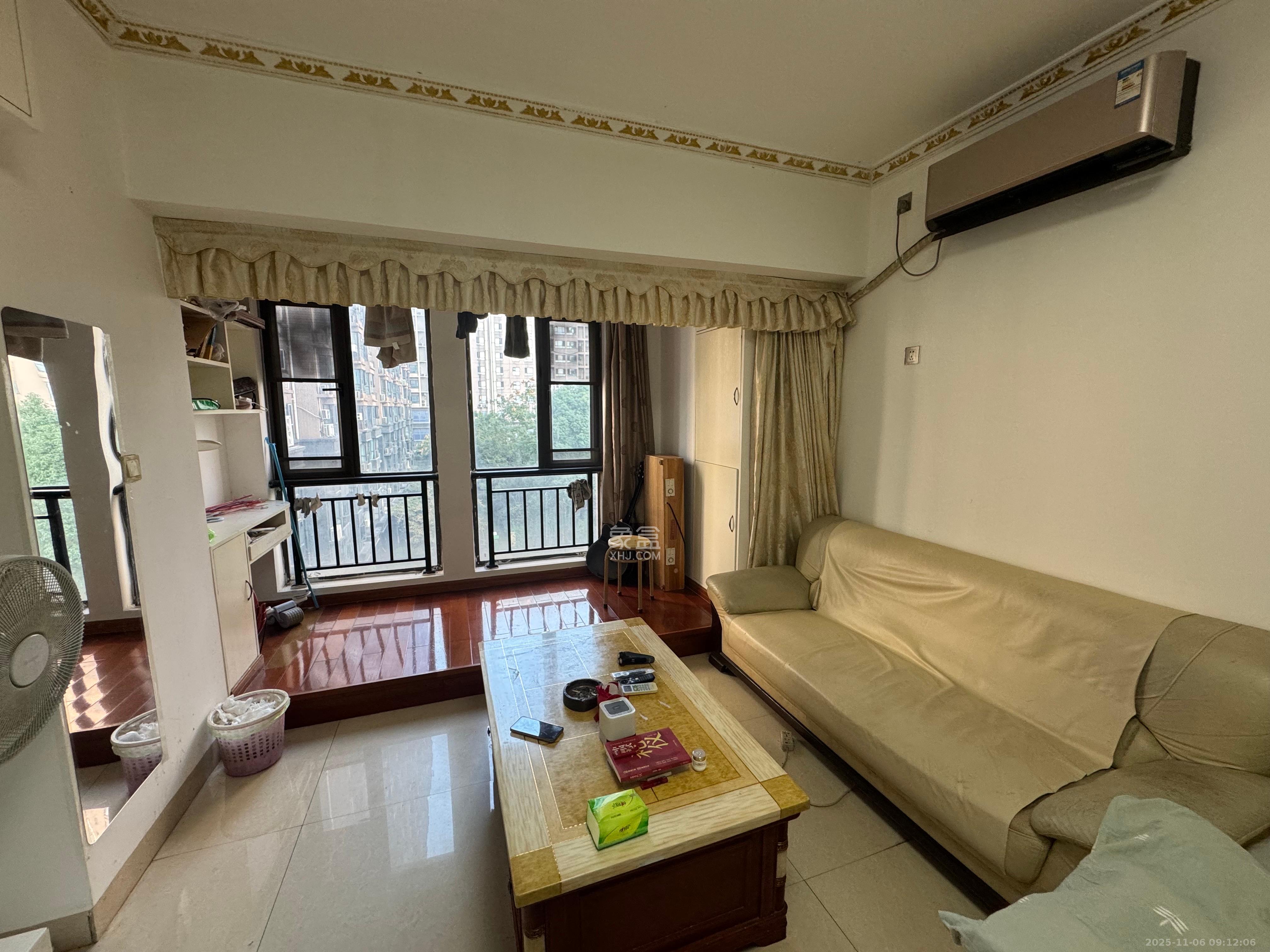 万象凯旋湾  1室1厅1卫    1500.0元/月室内图