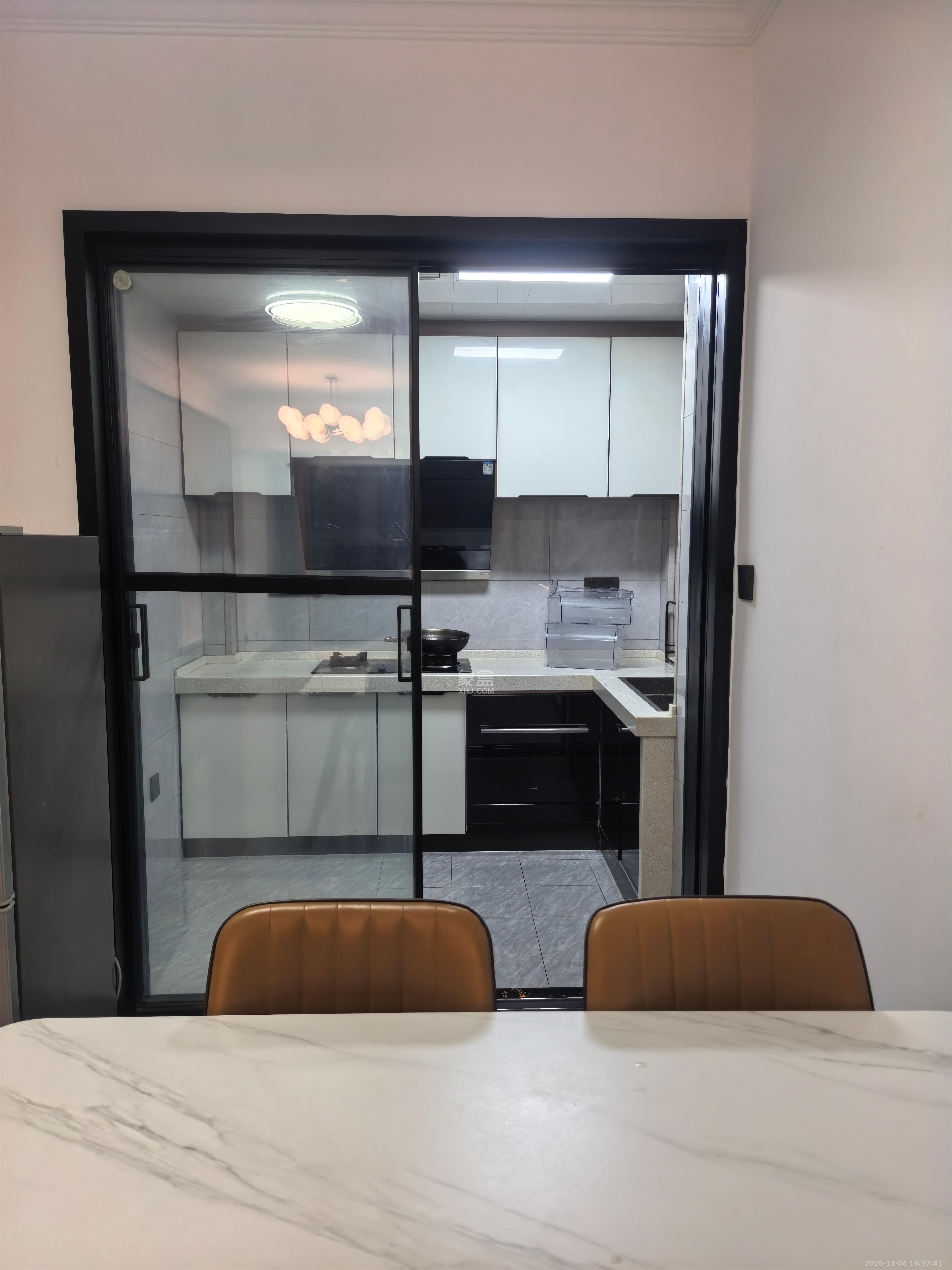 建发中央公园（建发美地）  2室1厅1卫    3400.0元/月室内图