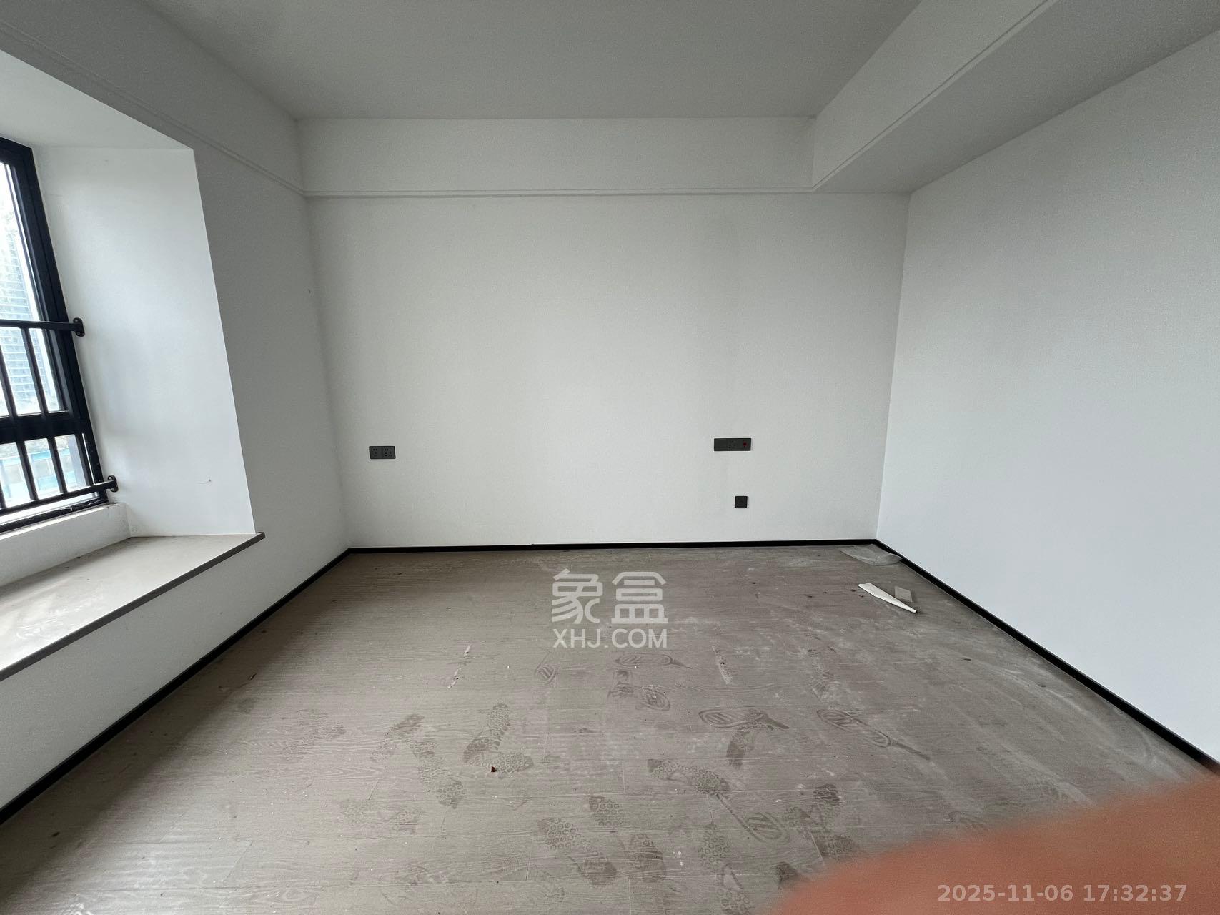 万科天空之境  4室2厅2卫    2000.0元/月室内图