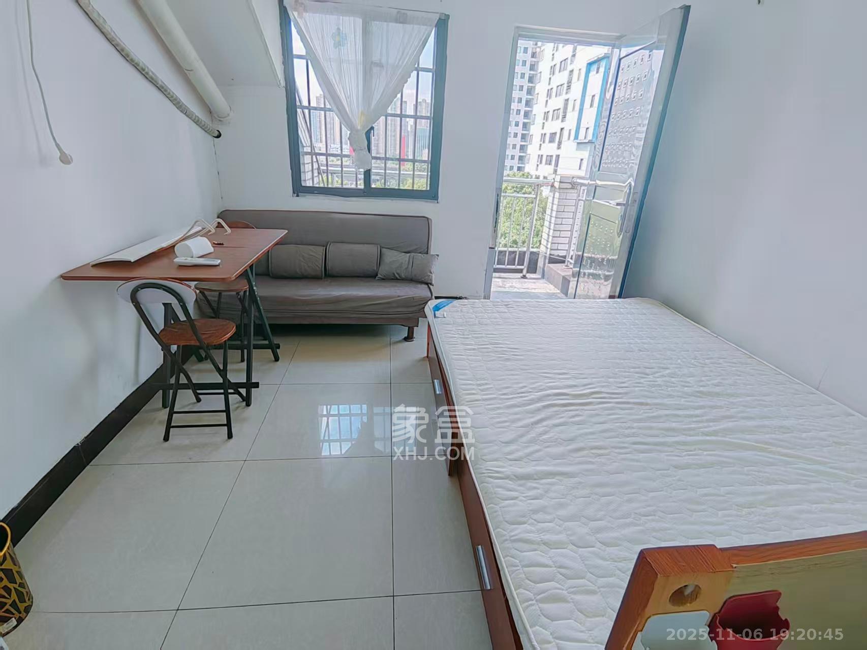 黄鹤小区3片 1室1厅1卫 880.0元/月 黄鹤小区3片 1室1厅1卫 880.0元/月室内图