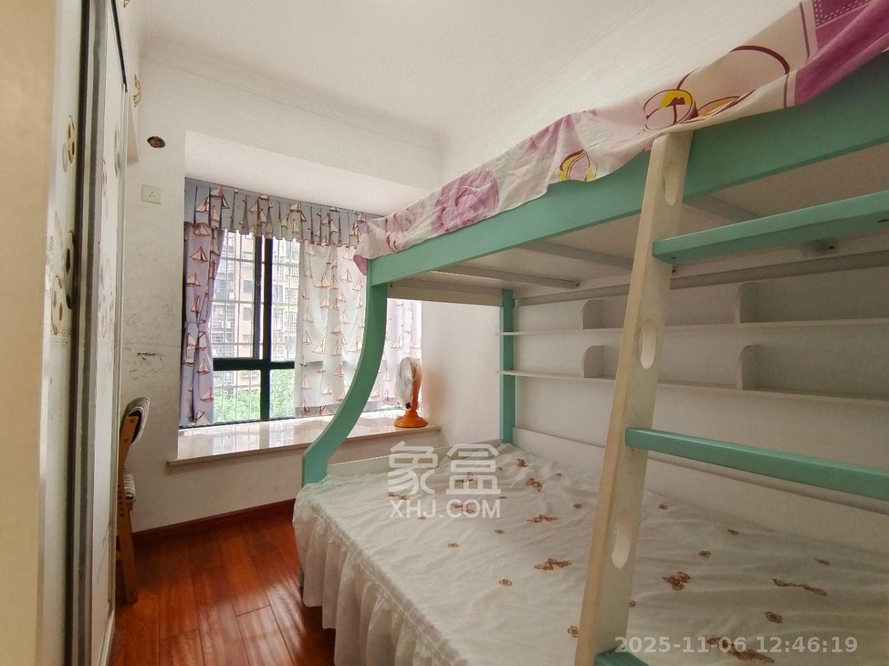 绿洲花园  3室2厅2卫    3000.0元/月室内图