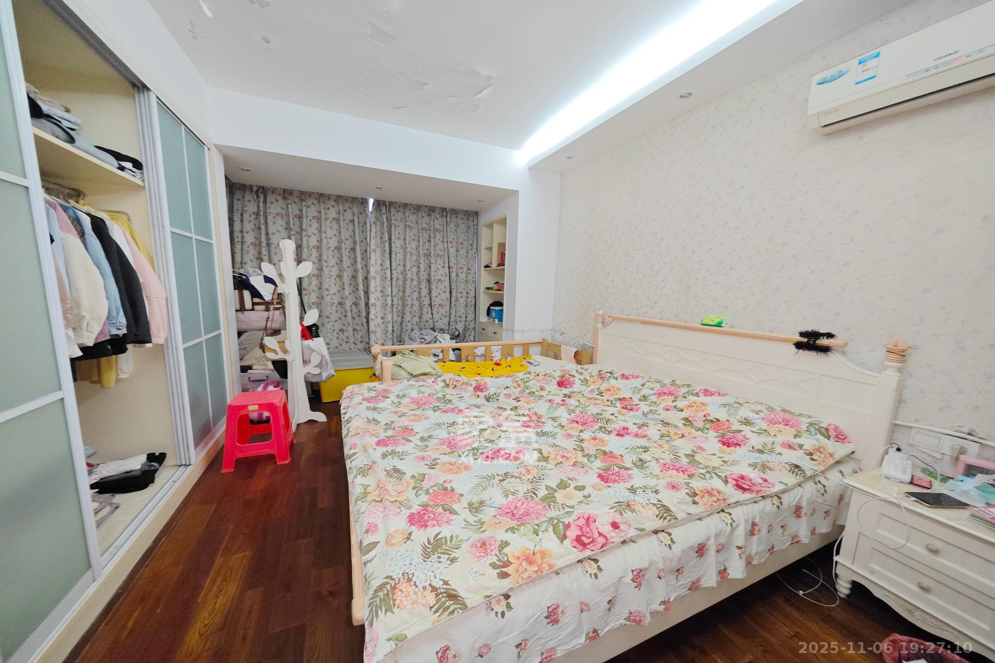 城南郡  3室2厅1卫    92.0万卧室