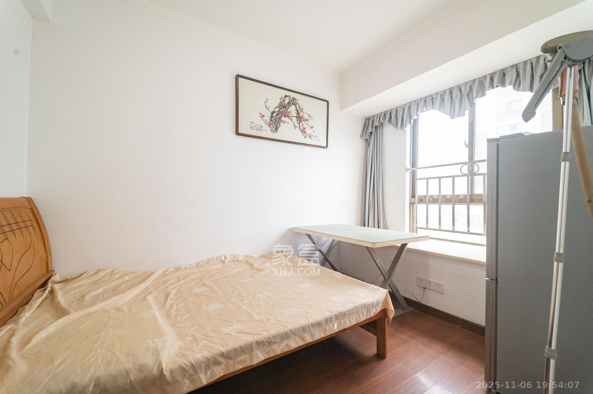 碧桂园威尼斯城  3室2厅2卫    72.0万卧室