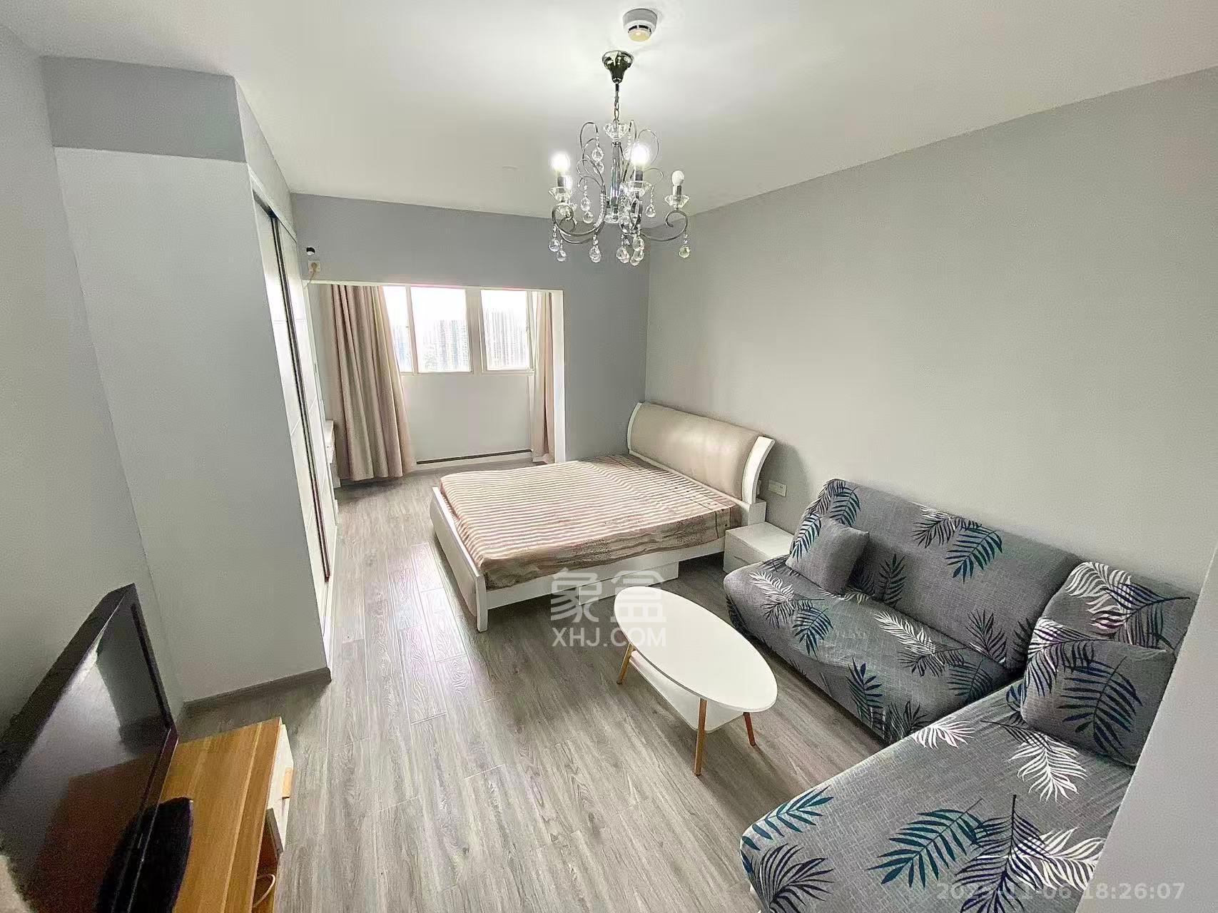 2076至高点  1室1厅1卫    1400.0元/月室内图1