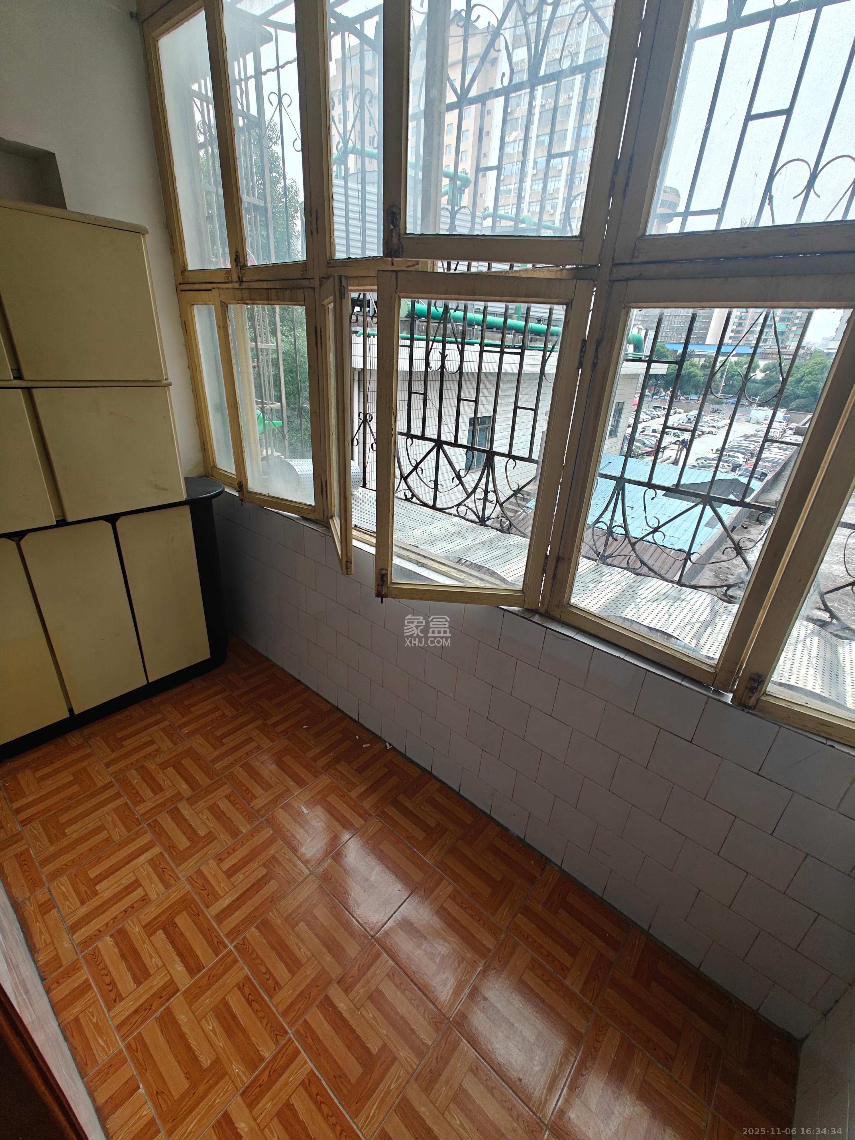 省商务厅宿舍 1室0厅0卫 1600.0元/月 省商务厅宿舍 1室0厅0卫 1600.0元/月室内图