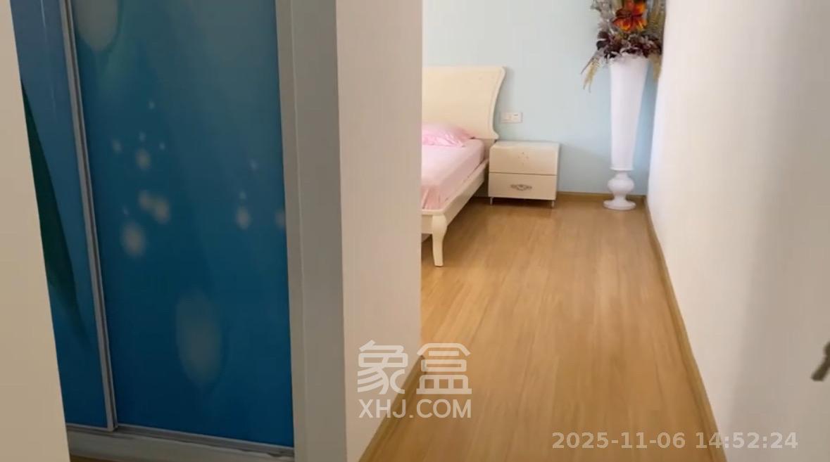 保利麓谷林语C区  4室2厅2卫    4000.0元/月室内图