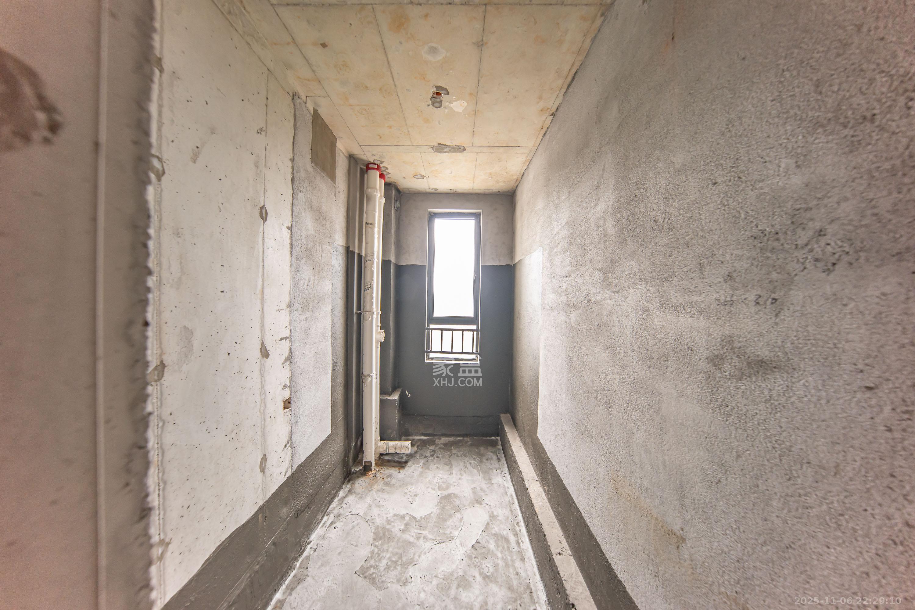 梦想麓隐桐溪  5室2厅3卫    368.0万卫生间