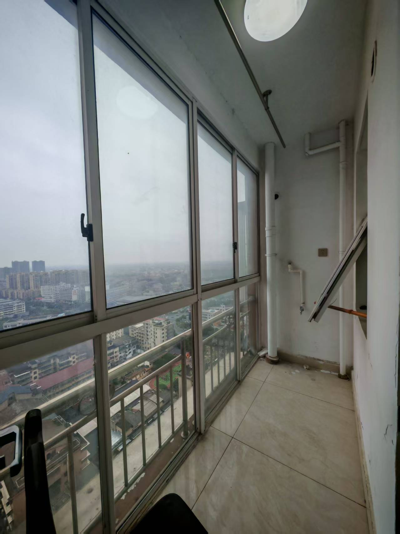 福泽大厦 3室2厅2卫 1800.0元/月 福泽大厦 3室2厅2卫 1800.0元/月室内图