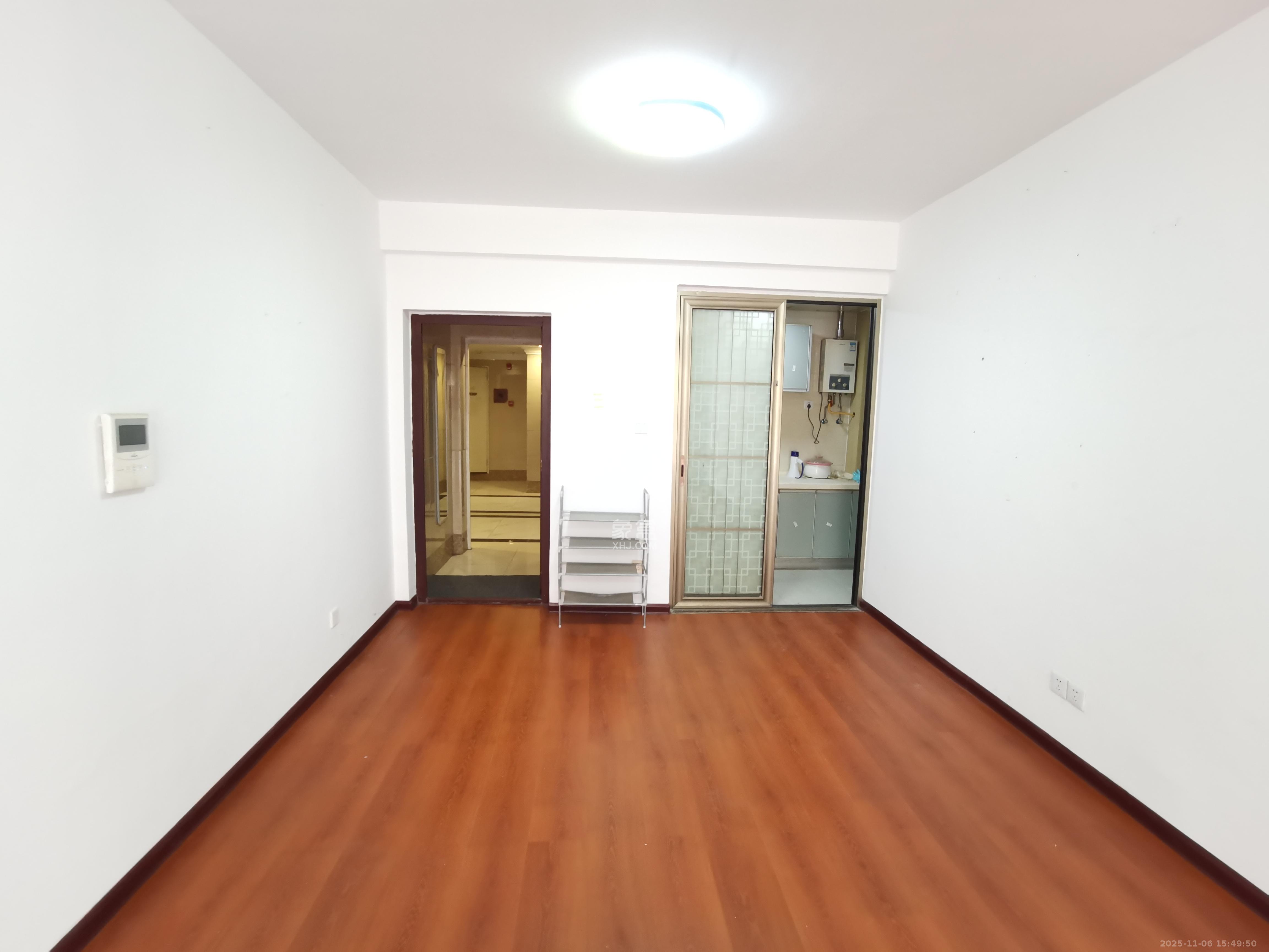 奥克斯广场 3室2厅1卫 3000.0元/月 奥克斯广场 3室2厅1卫 3000.0元/月室内图