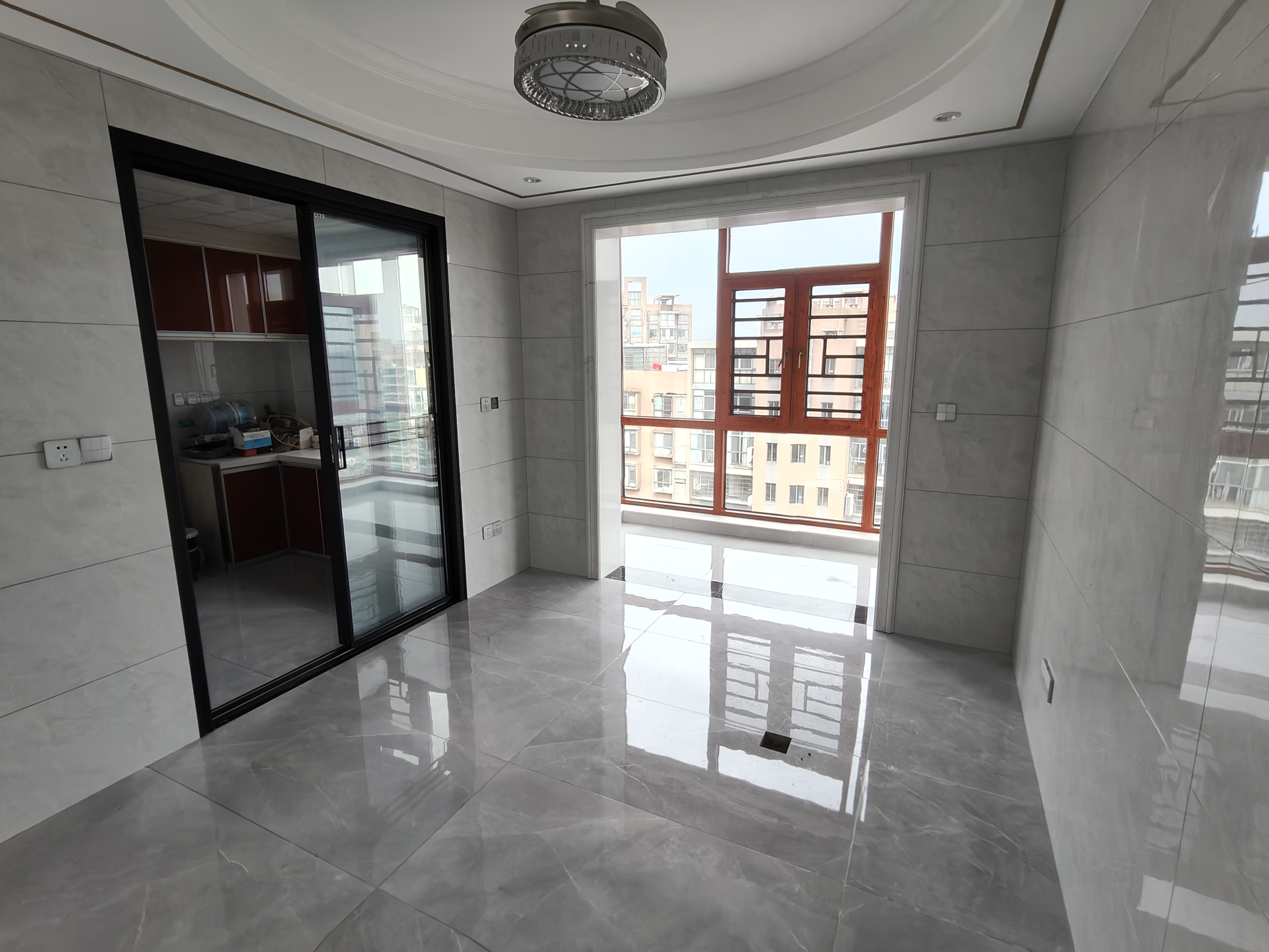 尚书房 4室2厅2卫 3000.0元/月 尚书房 4室2厅2卫 3000.0元/月室内图