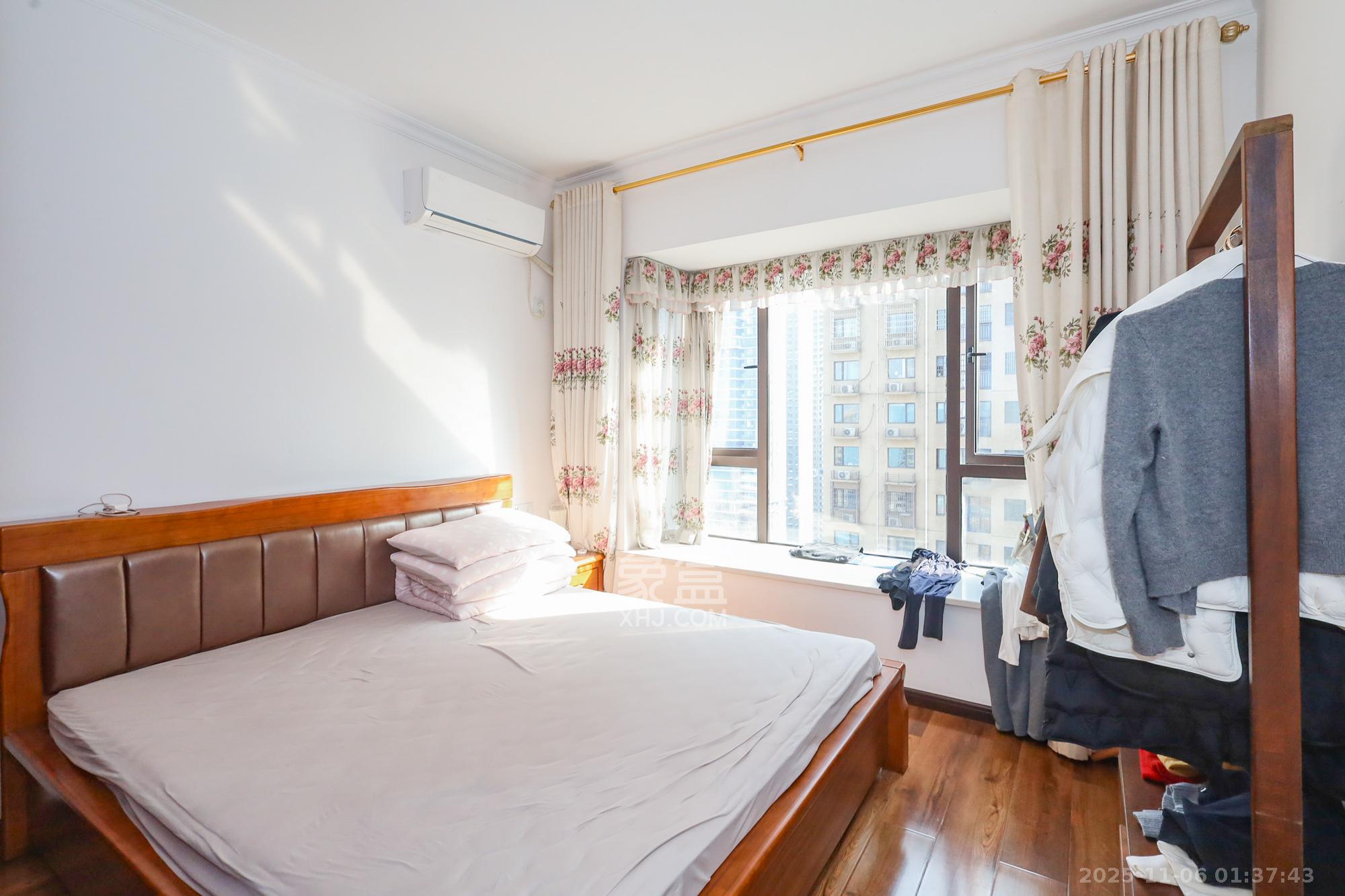 钰龙天下二期(钰龙佳园) 3室2厅1卫 235.0万 钰龙天下二期(钰龙佳园) 3室2厅1卫 235.0万卧室