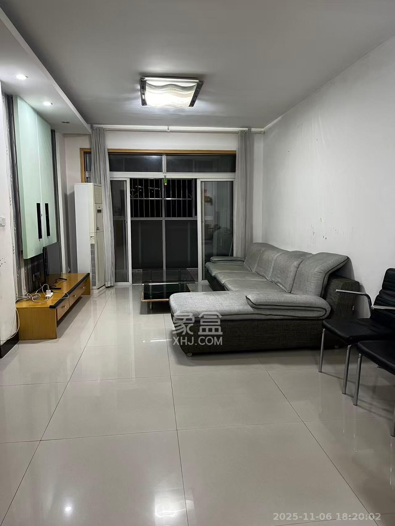 紫晶城  2室1厅1卫    1600.0元/月