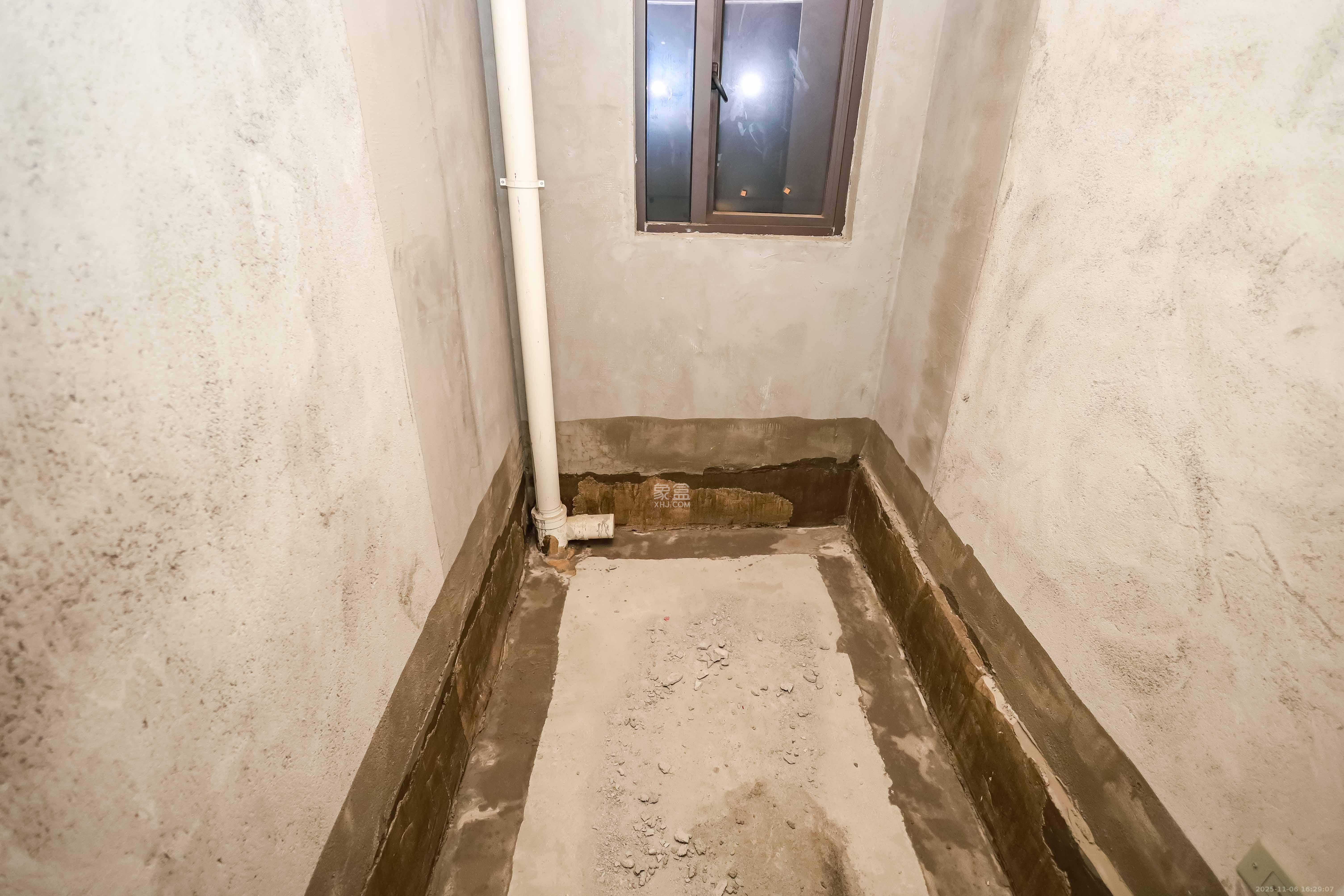 通号岭绣苑  3室2厅1卫    65.0万卫生间