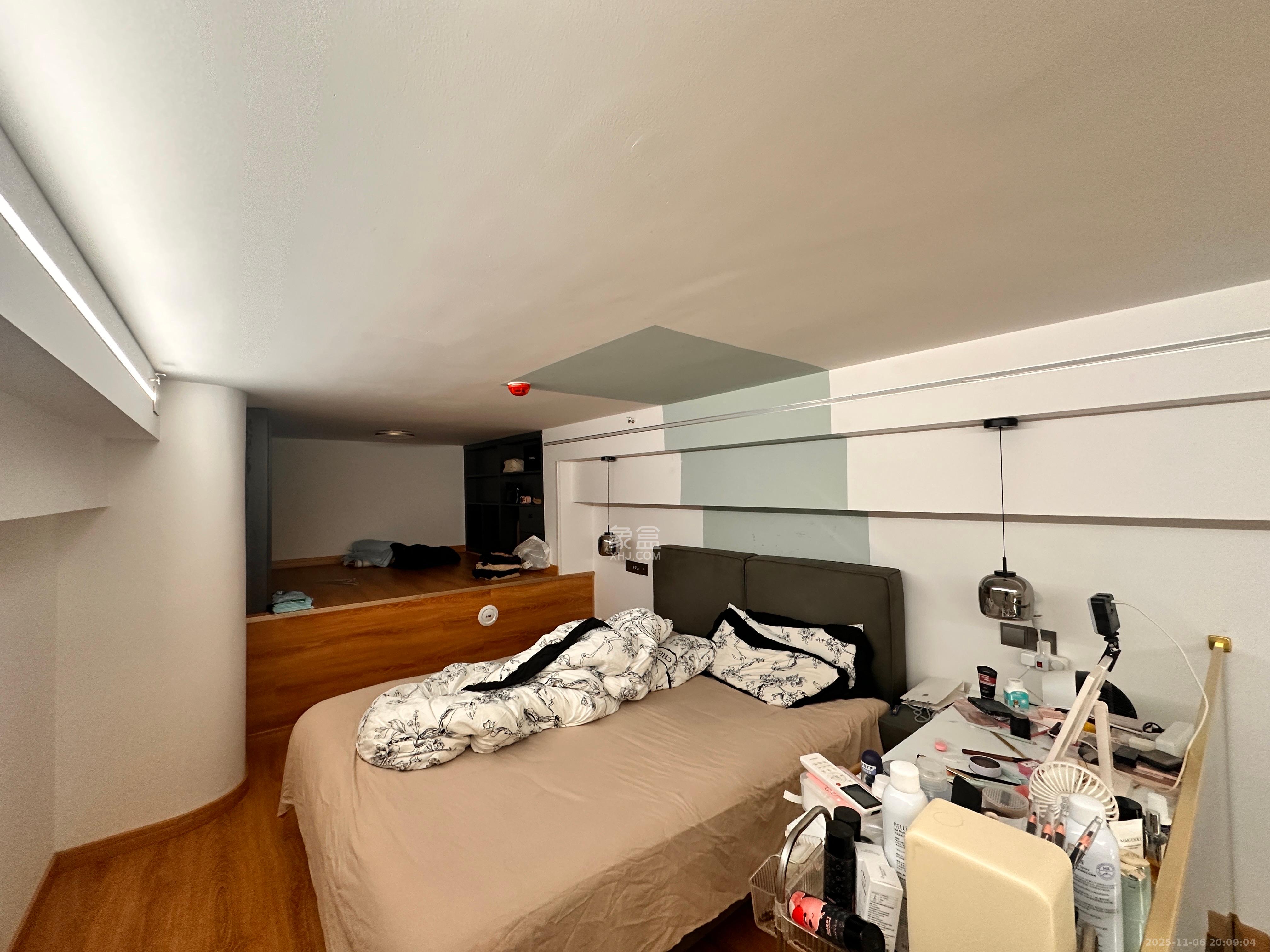 敬天广场  1室1厅1卫    2500.0元/月室内图