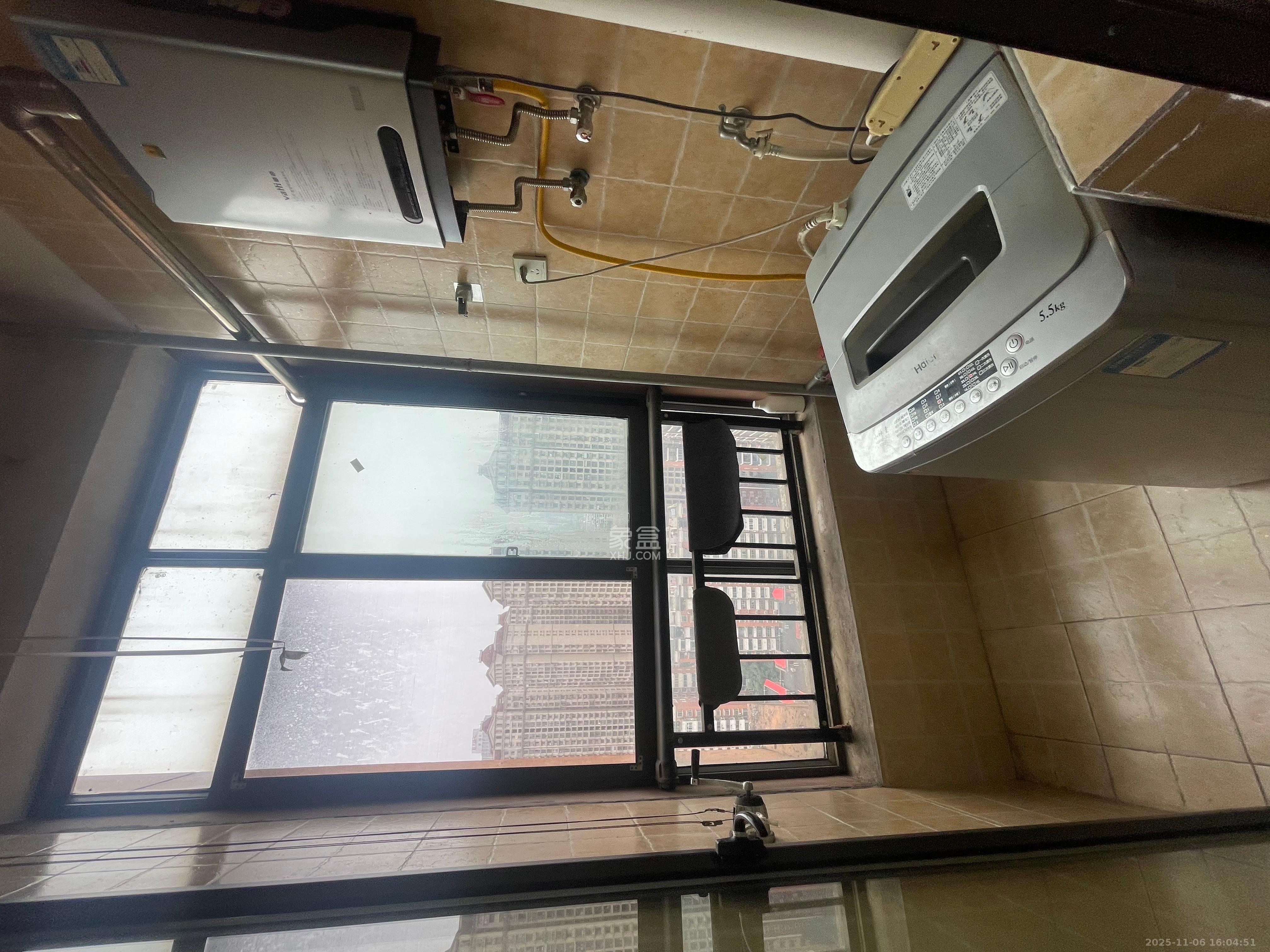 山水花都 1室1厅1卫 1500.0元/月 山水花都 1室1厅1卫 1500.0元/月室内图