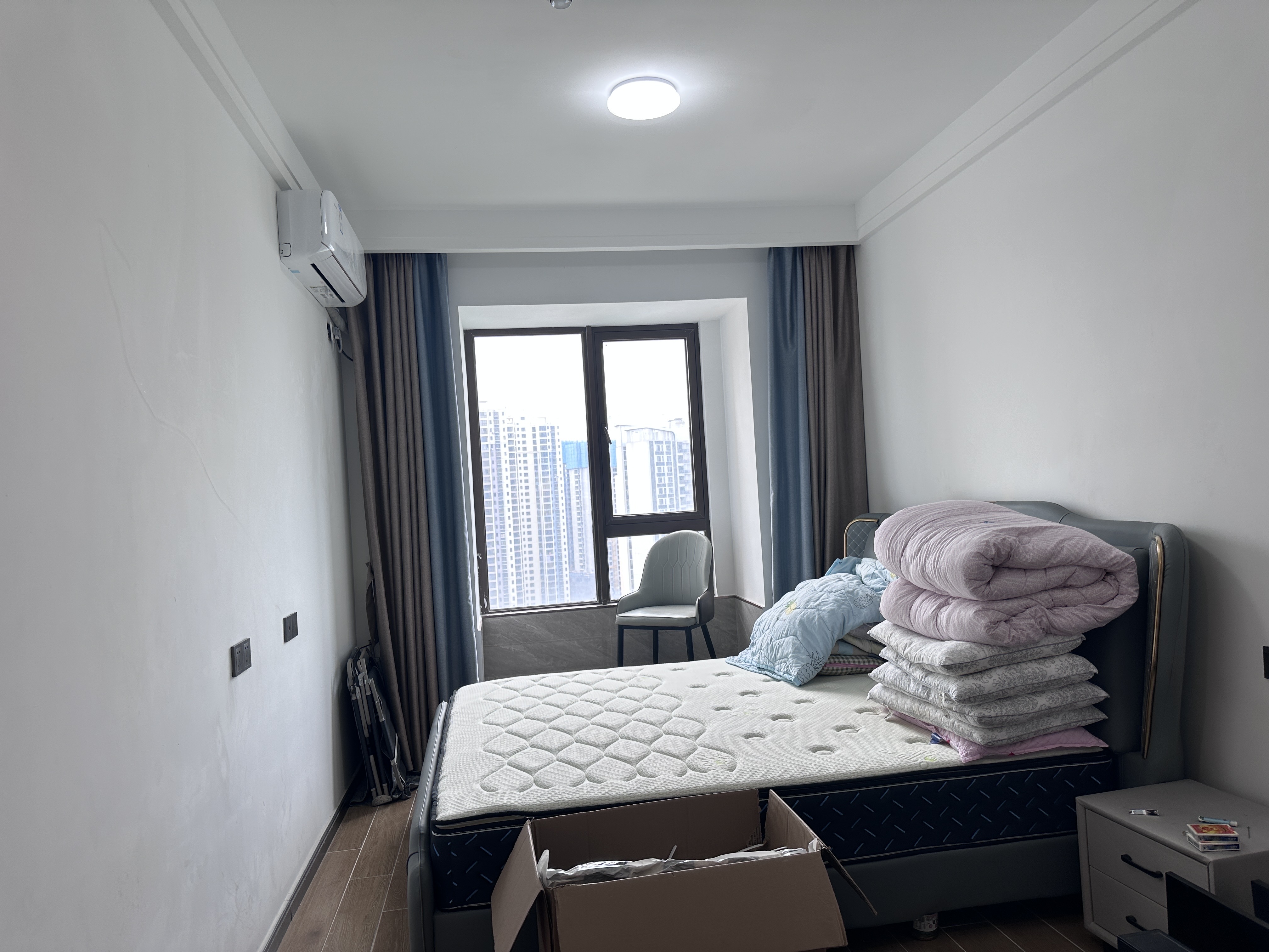 海航豪庭南苑  4室2厅2卫    6000.0元/月室内图