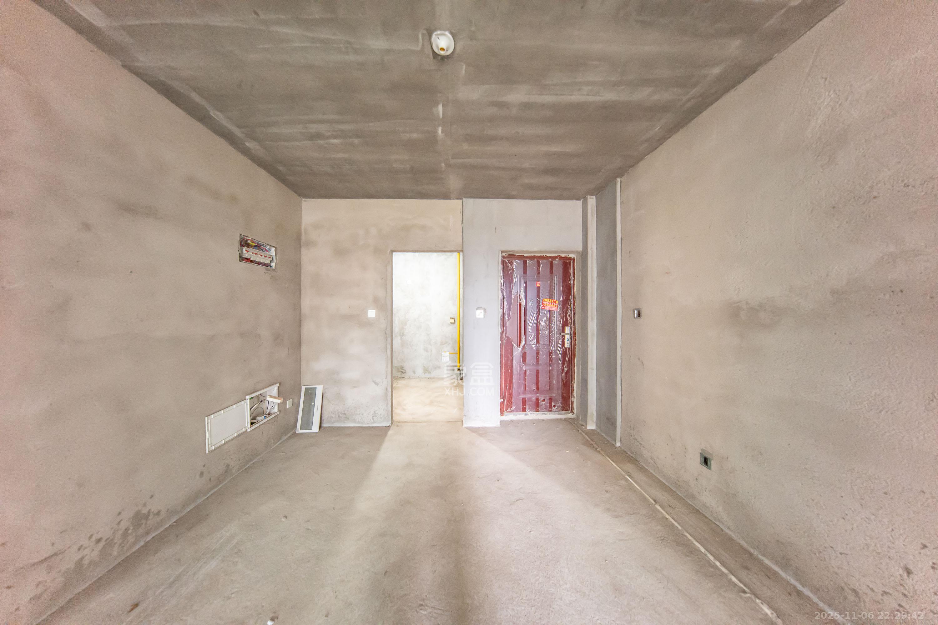 智达佳园 2室2厅1卫 40.0万 智达佳园 2室2厅1卫 40.0万客厅