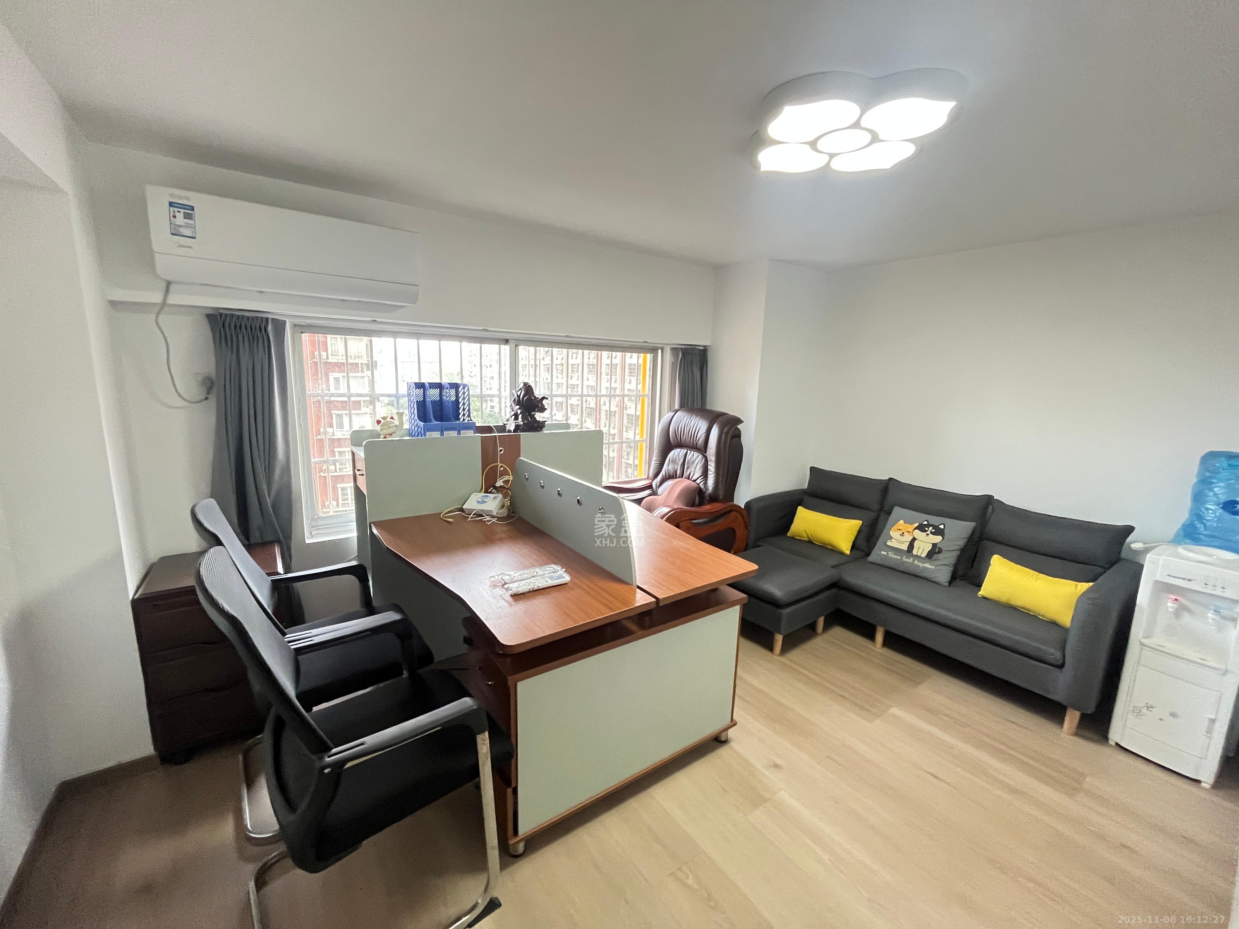 宏景名厦 3室2厅2卫 2600.0元/月 宏景名厦 3室2厅2卫 2600.0元/月室内图