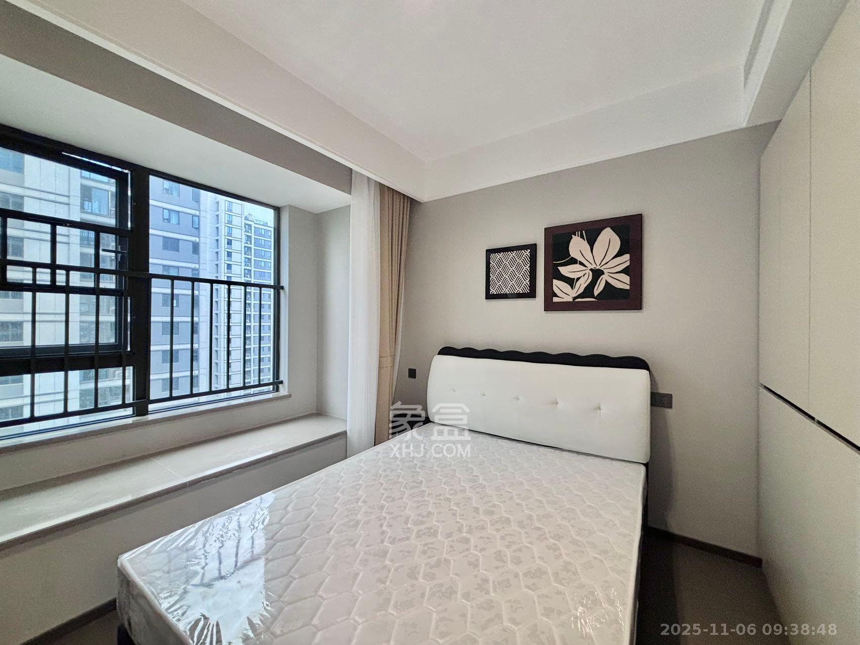 龙湖舜山府  4室2厅2卫    7000.0元/月室内图