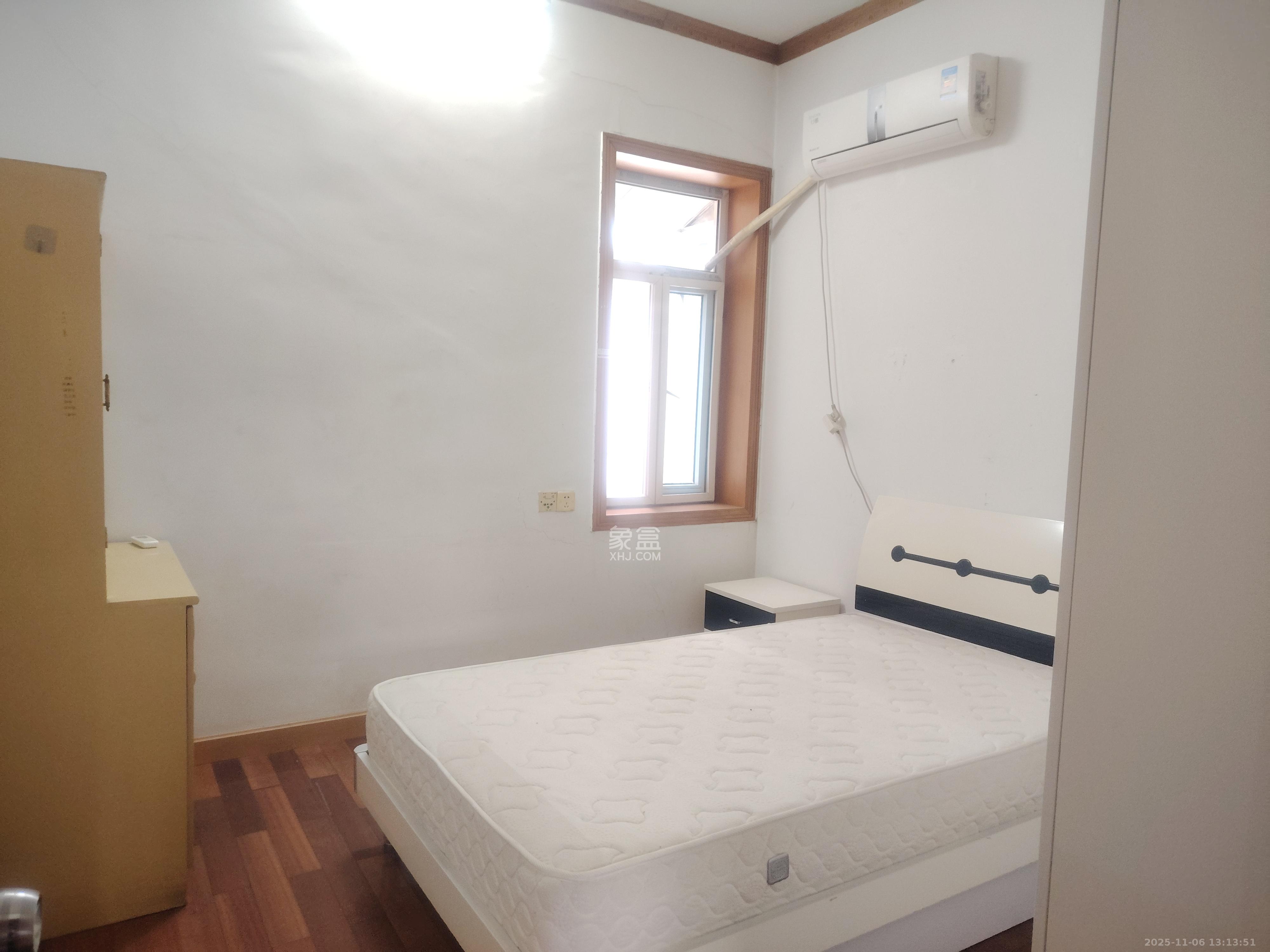 清水塘社区一中宿舍  3室2厅1卫    3500.0元/月室内图