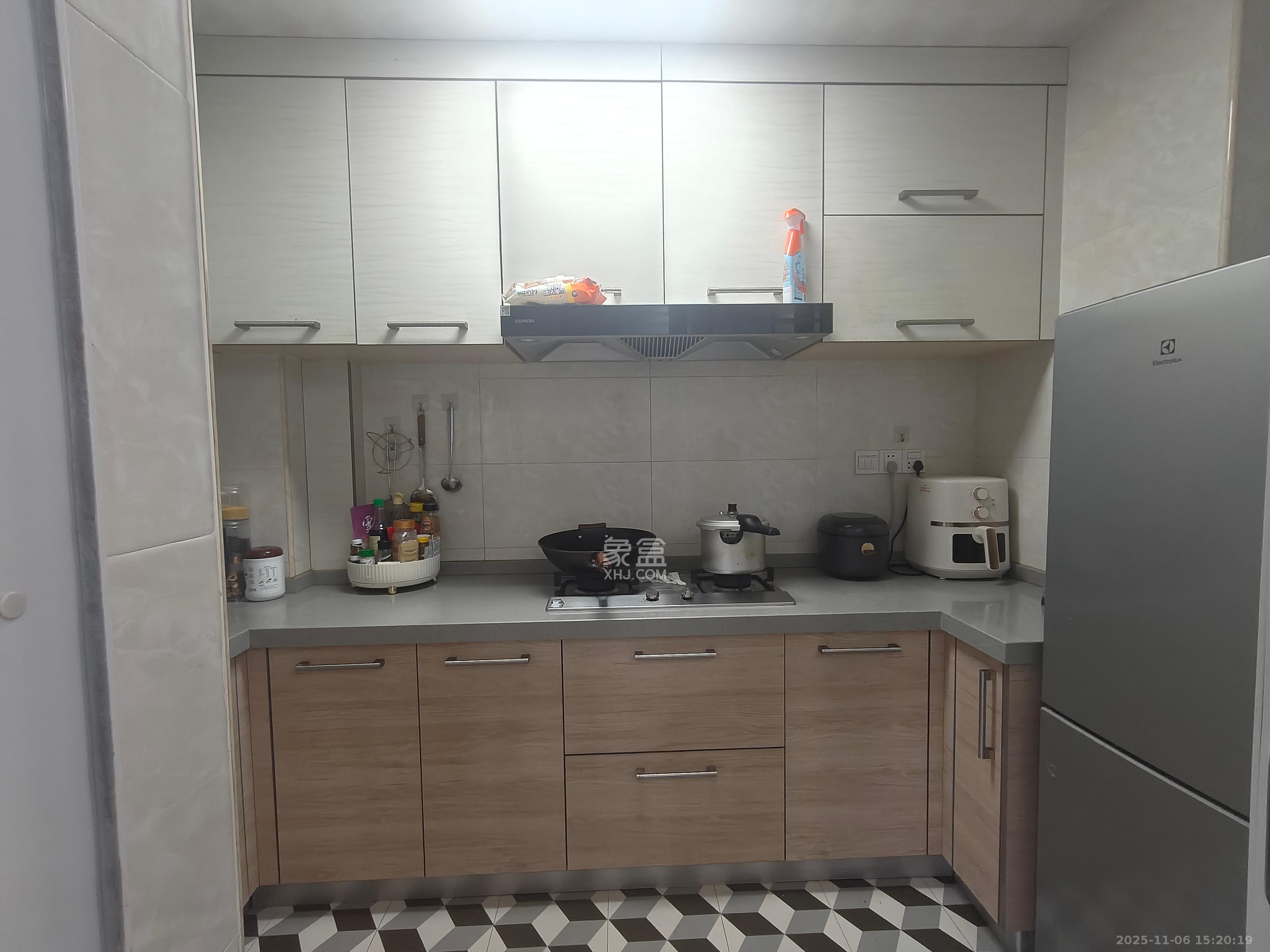 丽水熙园  3室2厅2卫    2700.0元/月室内图